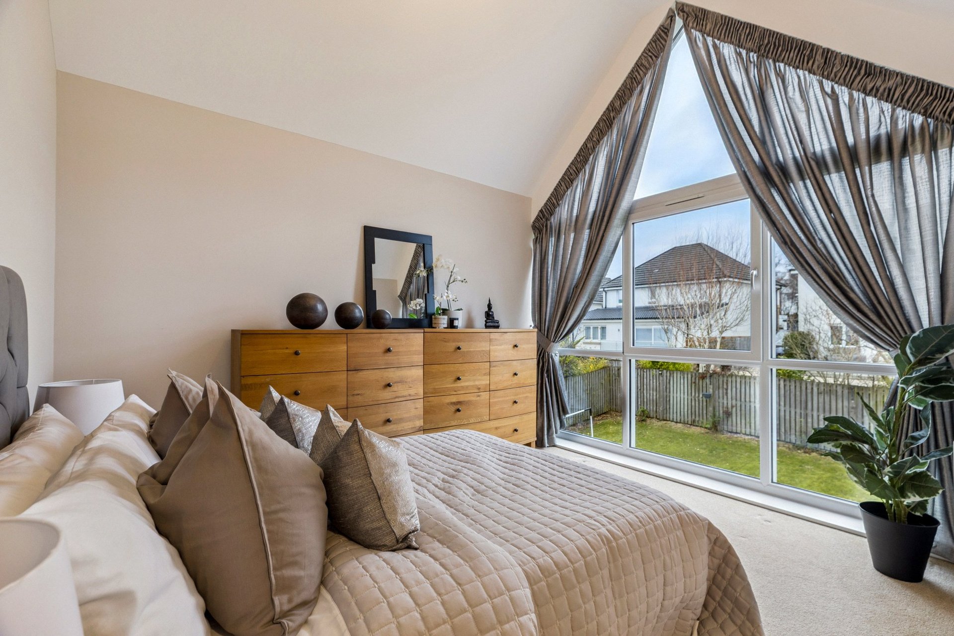 64 Norman Macleod Crescent, Bearsden, G61 3BF - Picture #21