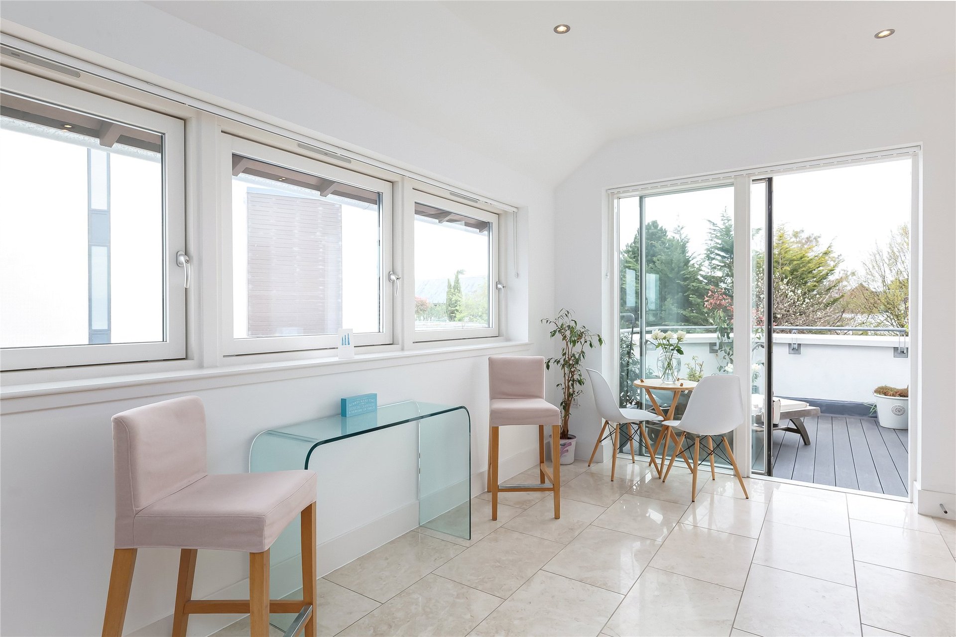 32 Brighouse Park Cross, Cramond, Edinburgh, EH4 6GZ - Picture #9