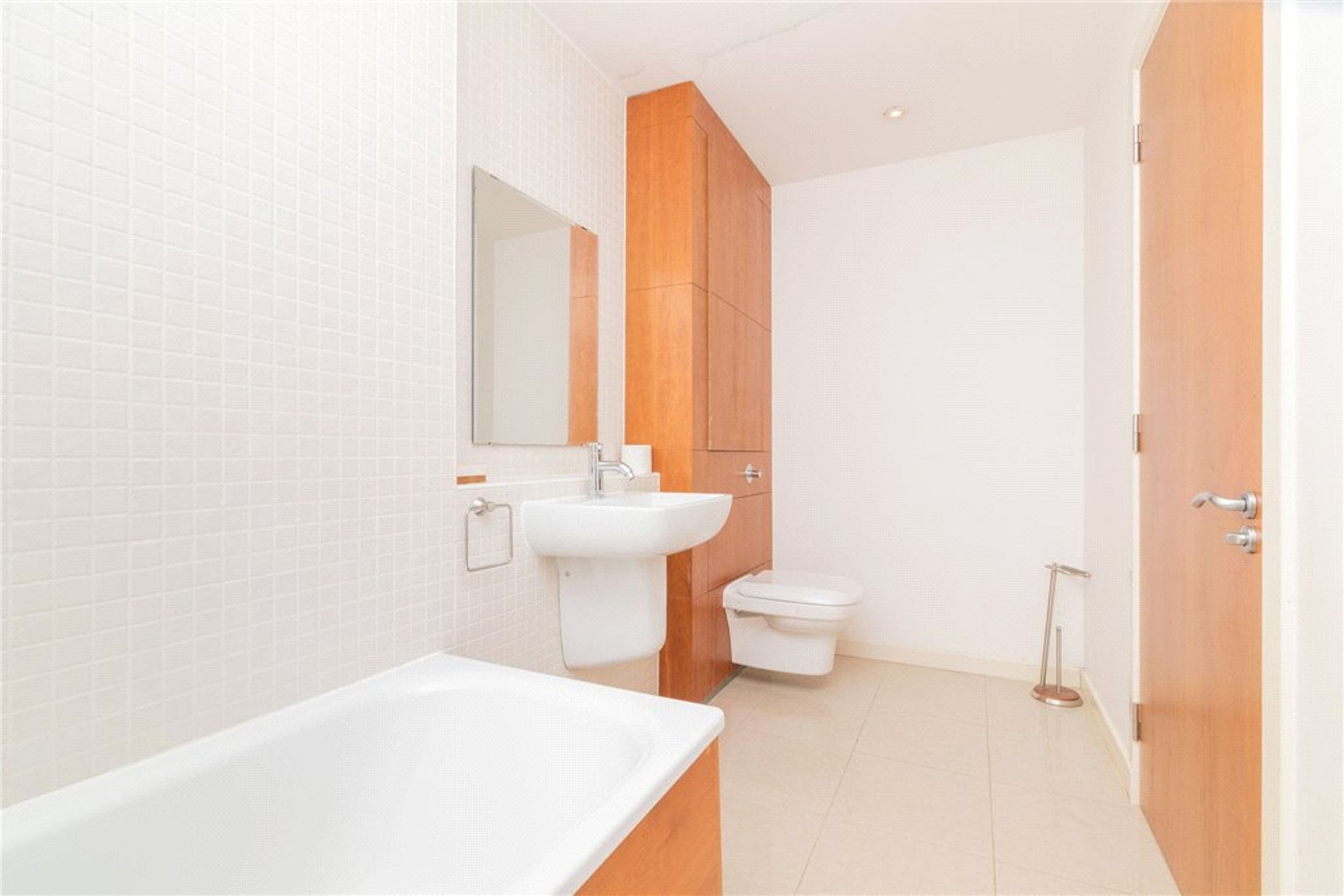 8/3, 1 Meadowside Quay Square, Glasgow, G11 6BS - Picture #21