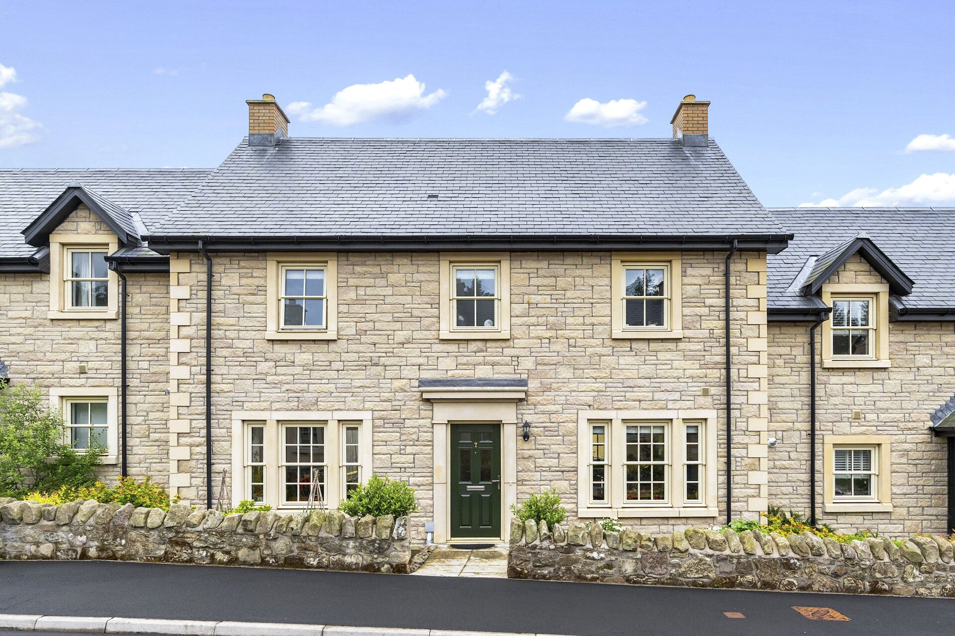 7 Dunglass Road, Coldstream, Scottish Borders, TD12 4FD - Picture #1