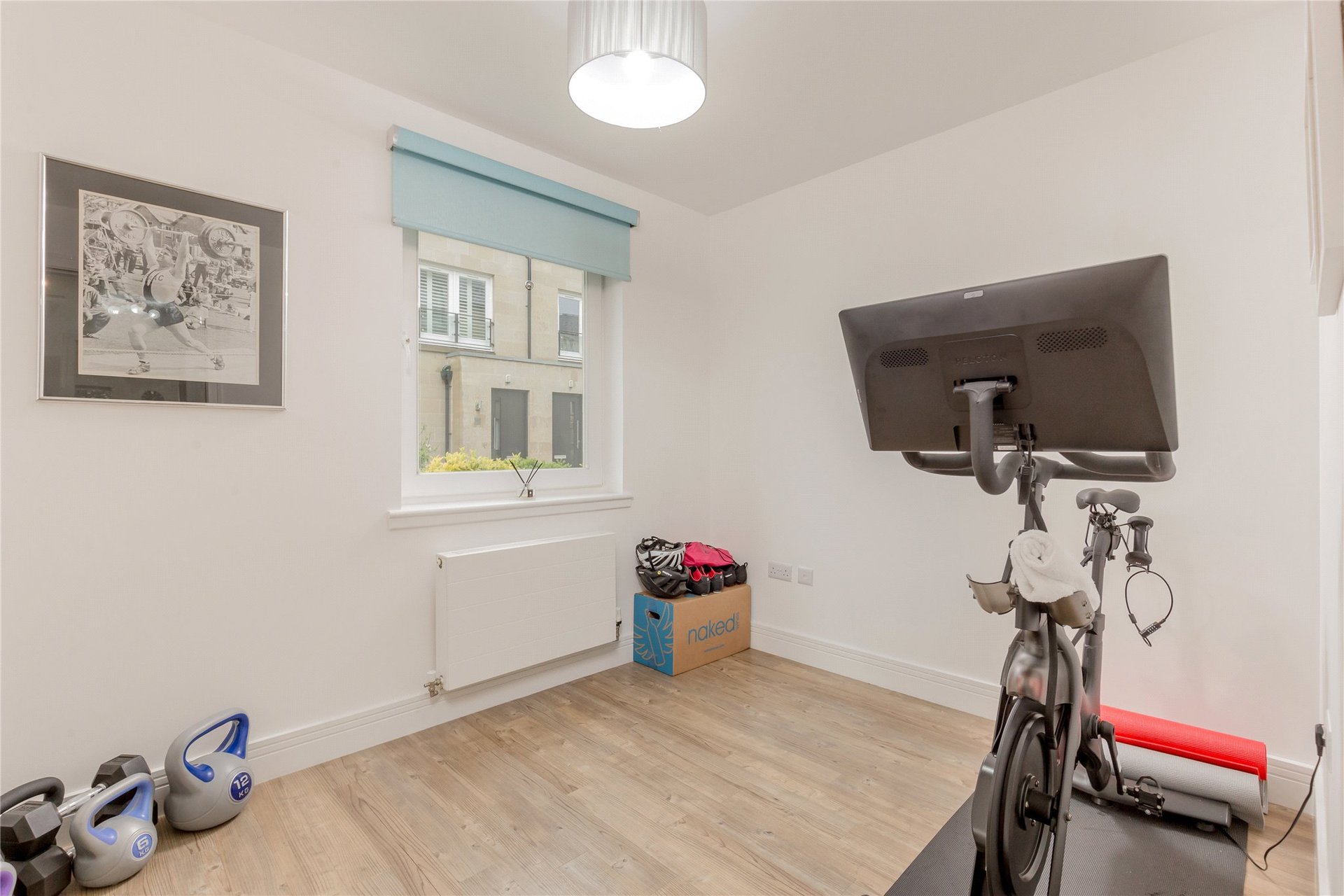 18 Larkfield Gardens, Edinburgh, EH5 3QA - Picture #17