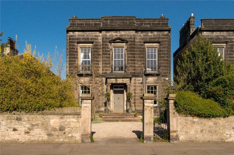 Detached house in Edinburgh