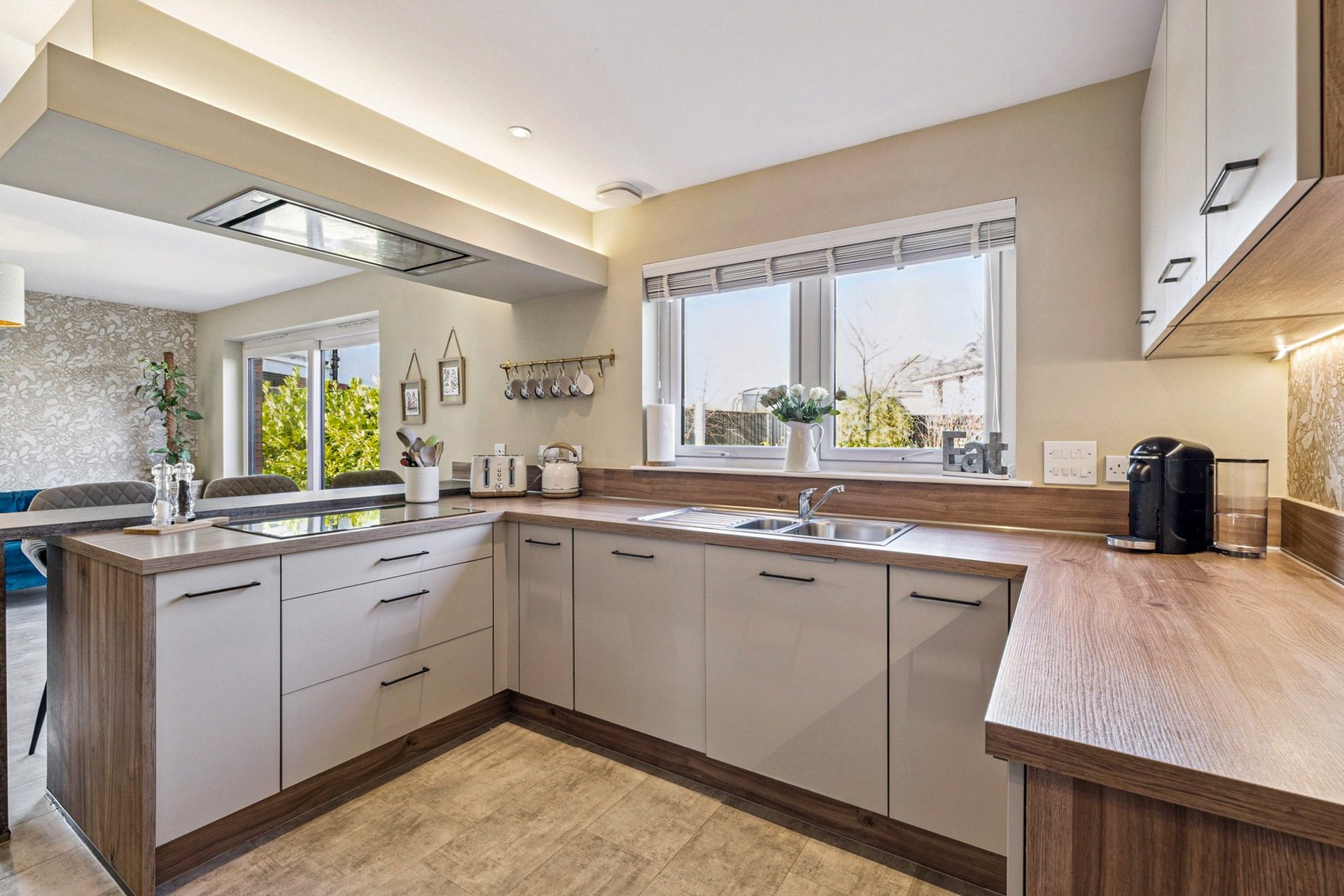 93 Aldton Park, Newton Mearns, Glasgow, G77 5US - Picture #11