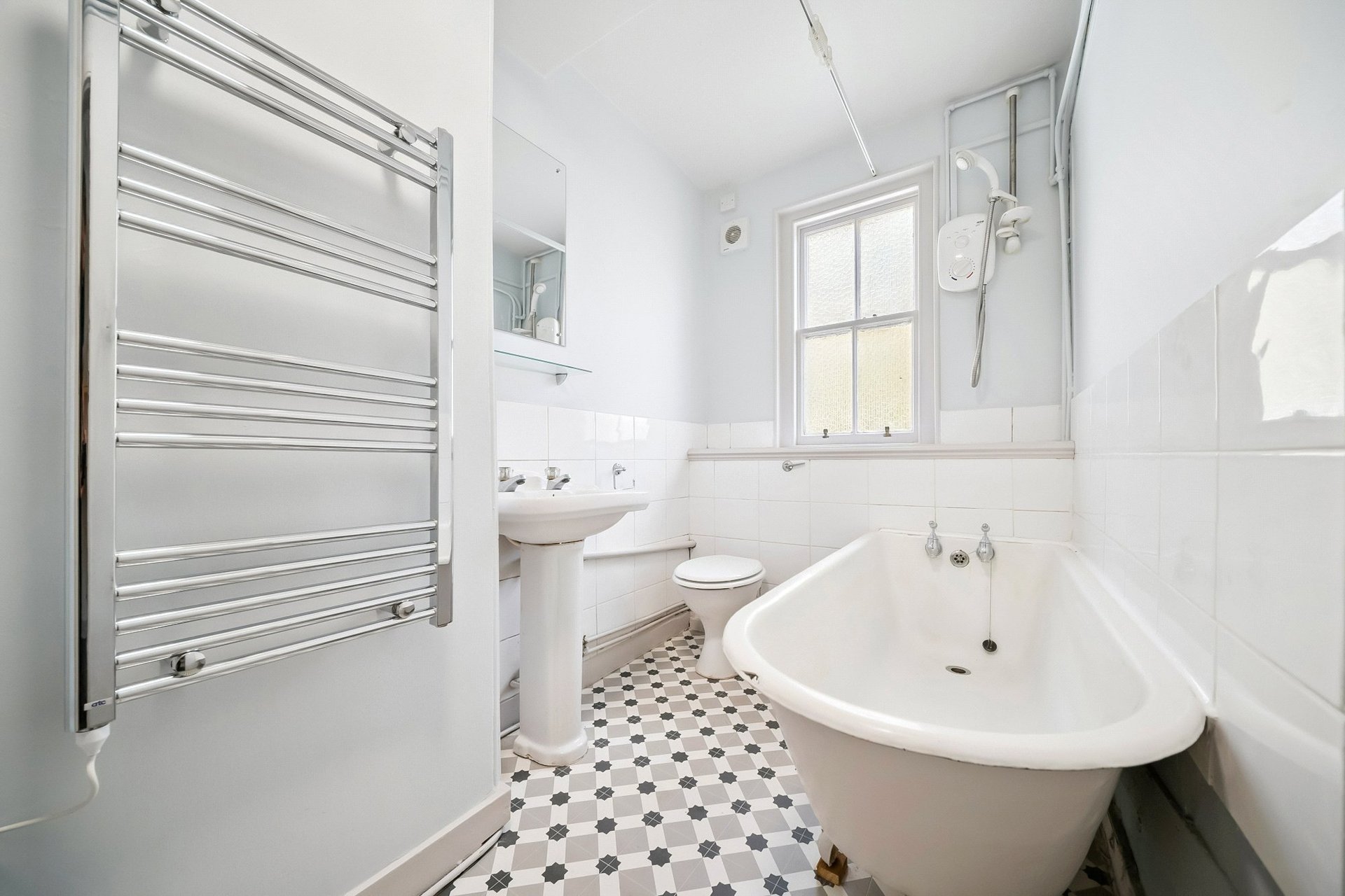 5 Glen Row, Innerleithen, Scottish Borders, EH44 6PX - Picture #9