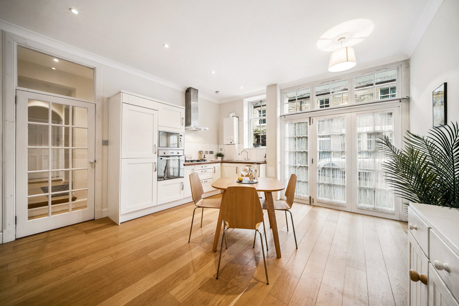 25a Dean Park Mews, Stockbridge, Edinburgh, EH4 1EE - Picture #2