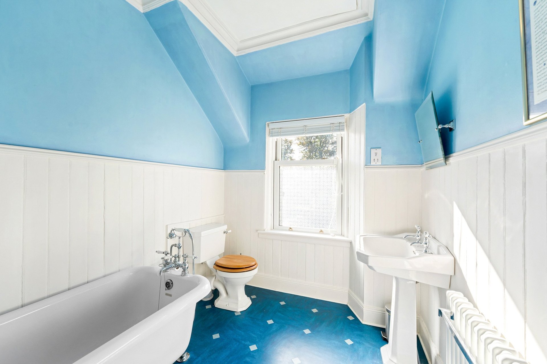 Glenshee, 15 Victoria Terrace, Crieff, Perthshire, PH7 4AA - Picture #14