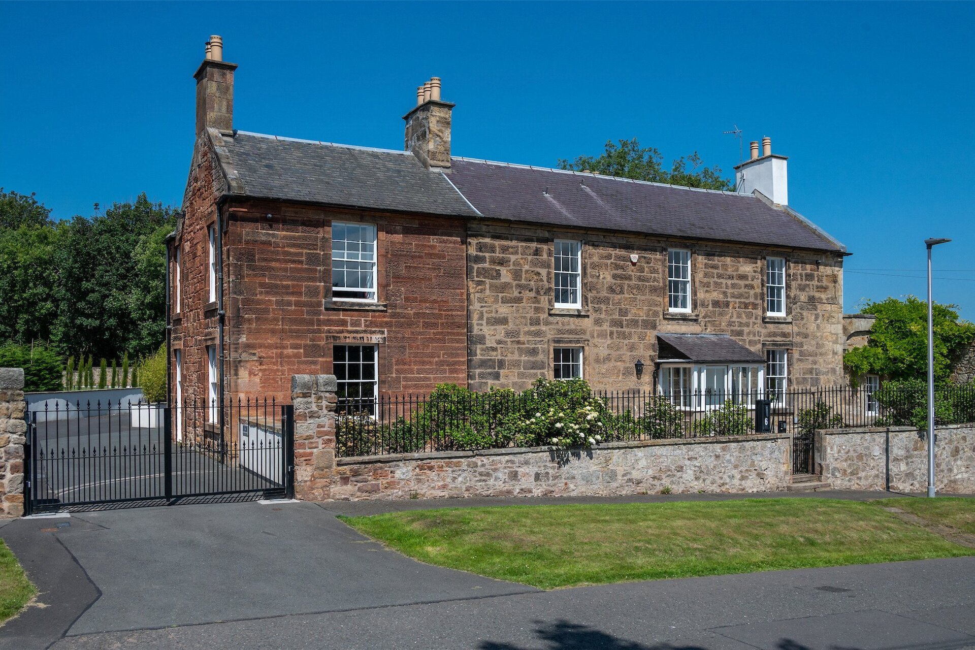 6 Lugton Brae, Dalkeith, Midlothian, EH22 1JX - Picture #1