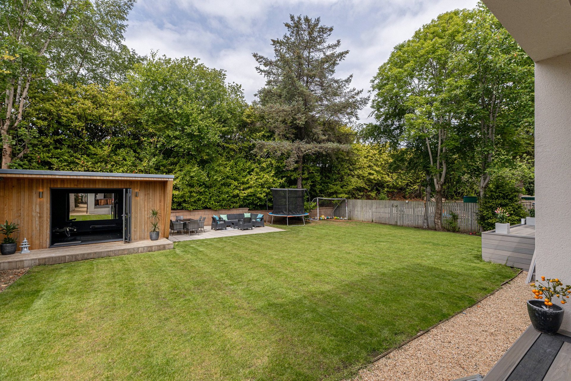 20 Sunningdale Avenue, Newton Mearns, Glasgow, East Renfrewshire, G77 5PD - Picture #54