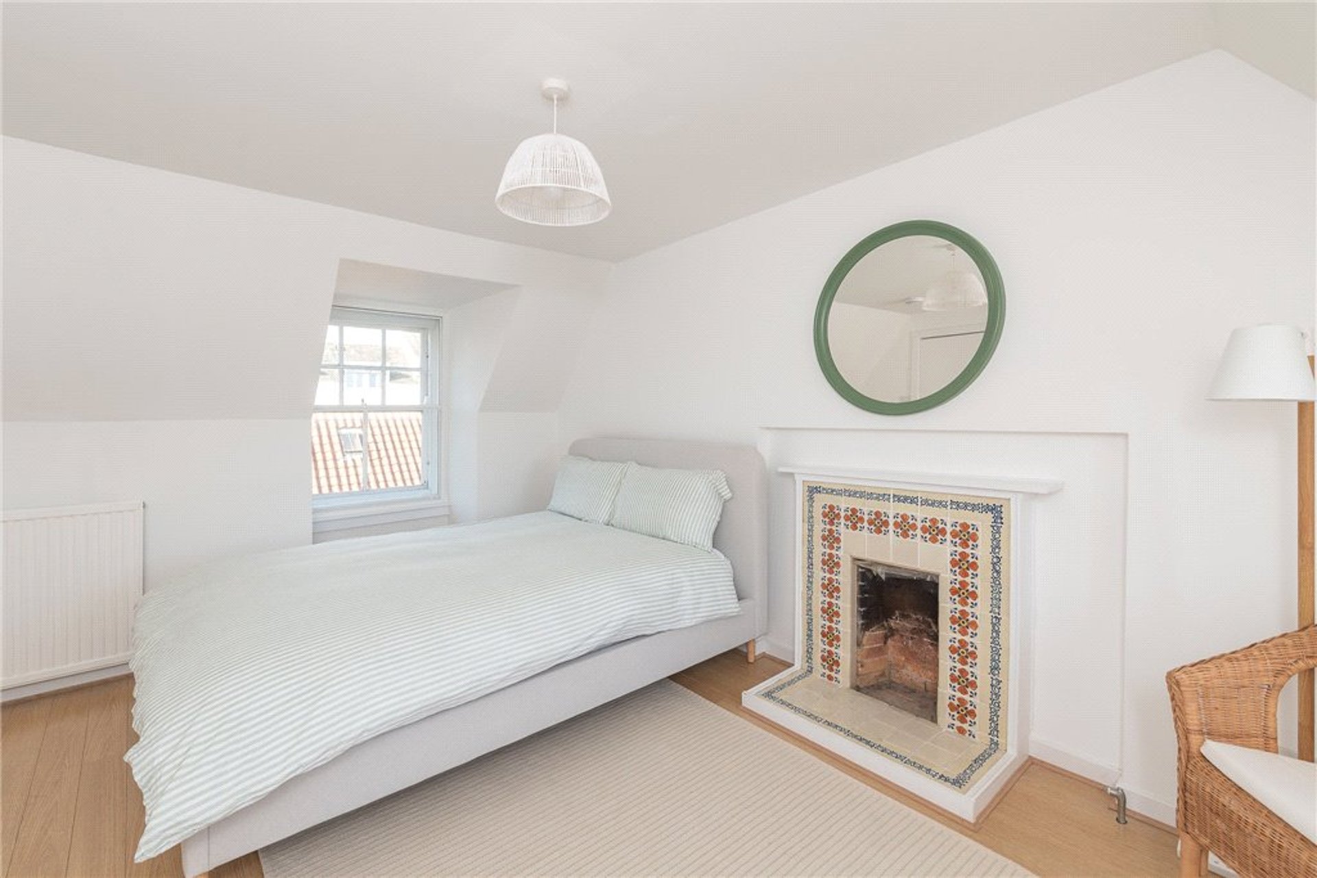 12/4 White Horse Close, 27 Canongate, Edinburgh, EH8 8BU - Picture #11