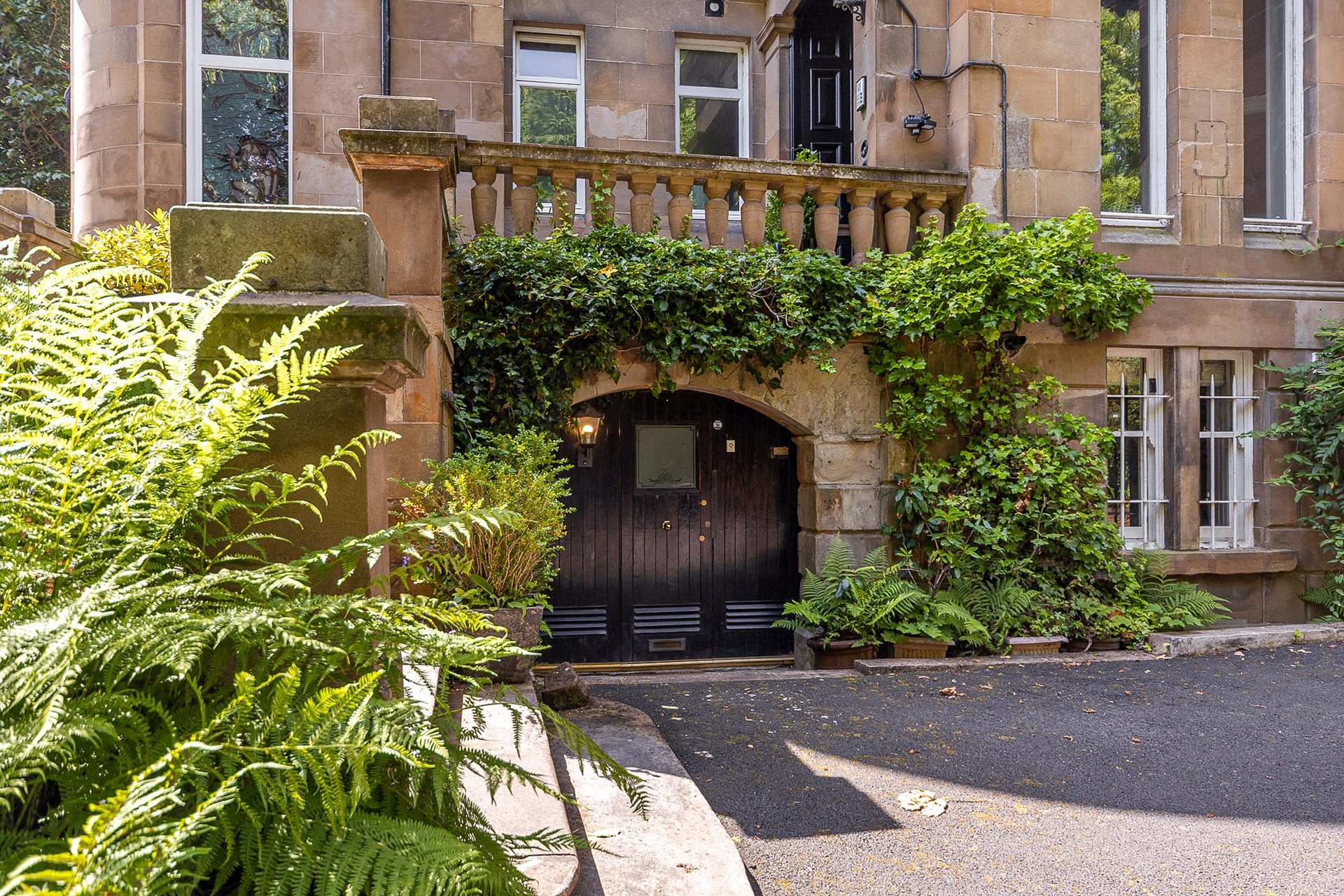 Main Door, 11a Horselethill Road, Dowanhill, Glasgow, G12 9LX - Picture #6