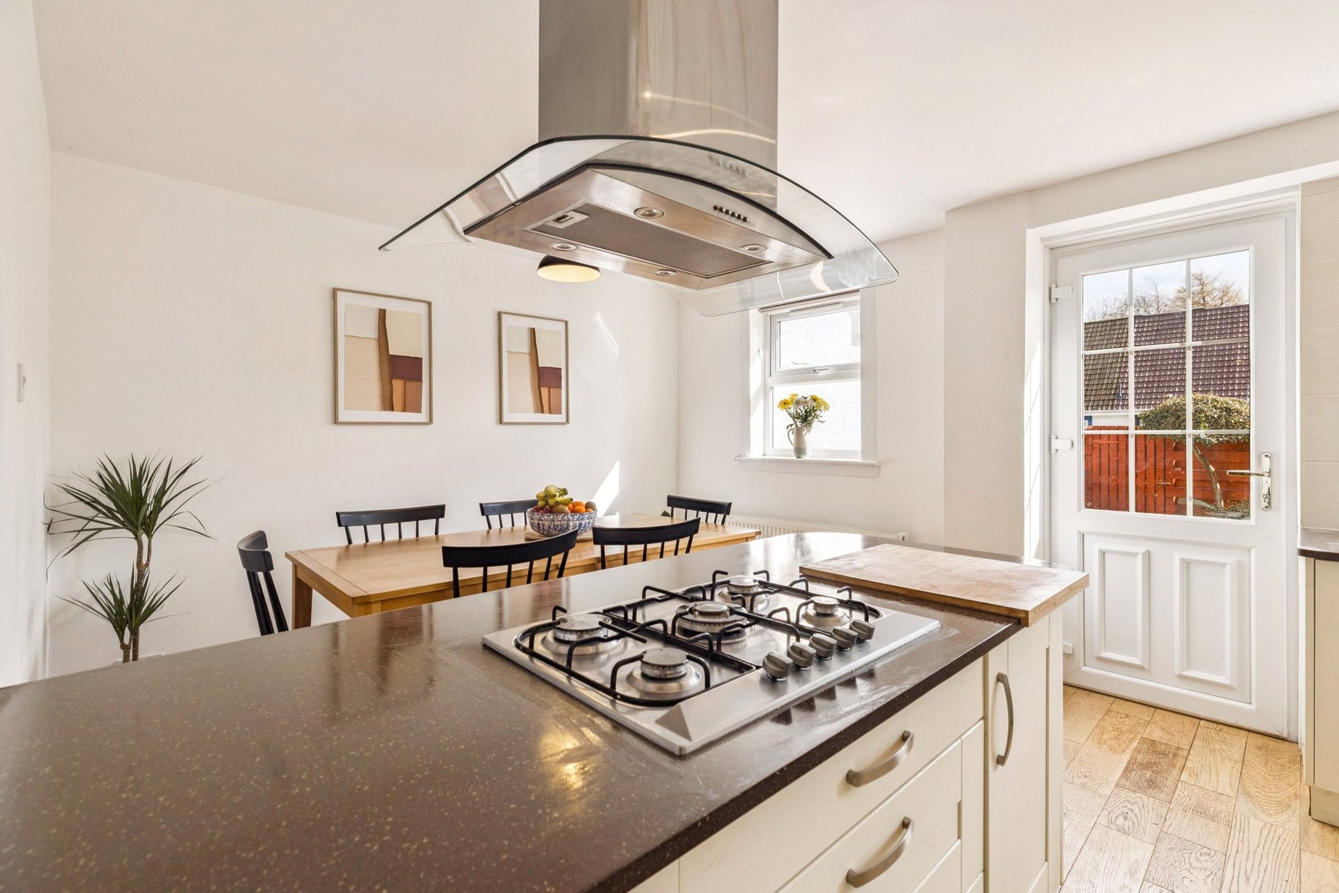 4 Cameron Crescent, Carmunnock, Clarkston, Glasgow, G76 9DX - Picture #11