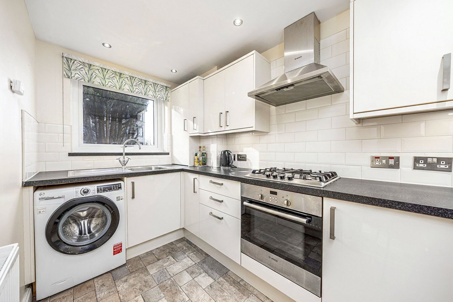 19 Birch View, Bearsden, Glasgow, G61 2BT - Picture #8