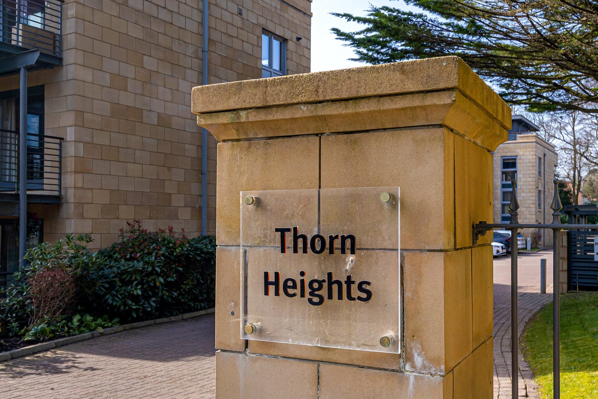 2 Thorn Heights, Bearsden, G61 4AZ - Picture #28