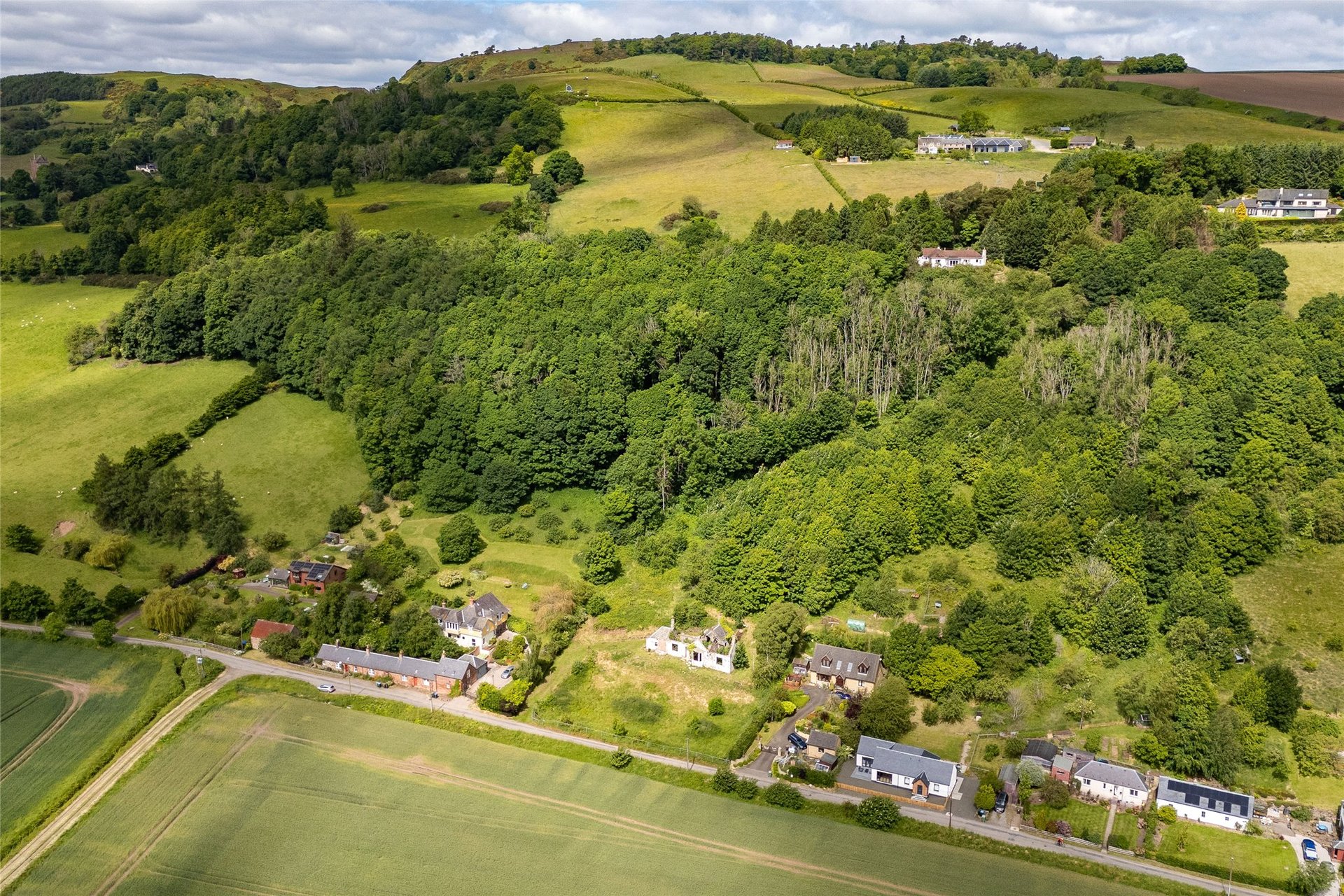 Craigdallie Cottage, Inchture, Perth and Kinross, PH14 9QT - Picture #2
