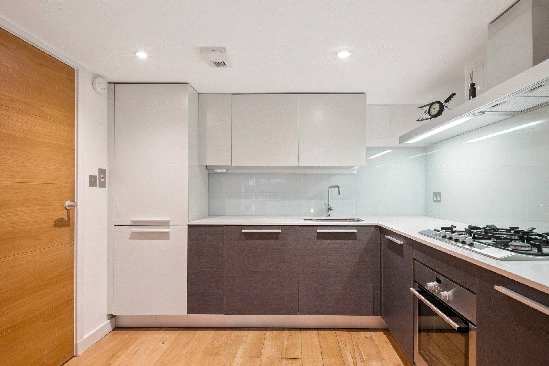 Flat 7, 19 Simpson Loan, Edinburgh, Midlothian, EH3 9BS - Picture #8