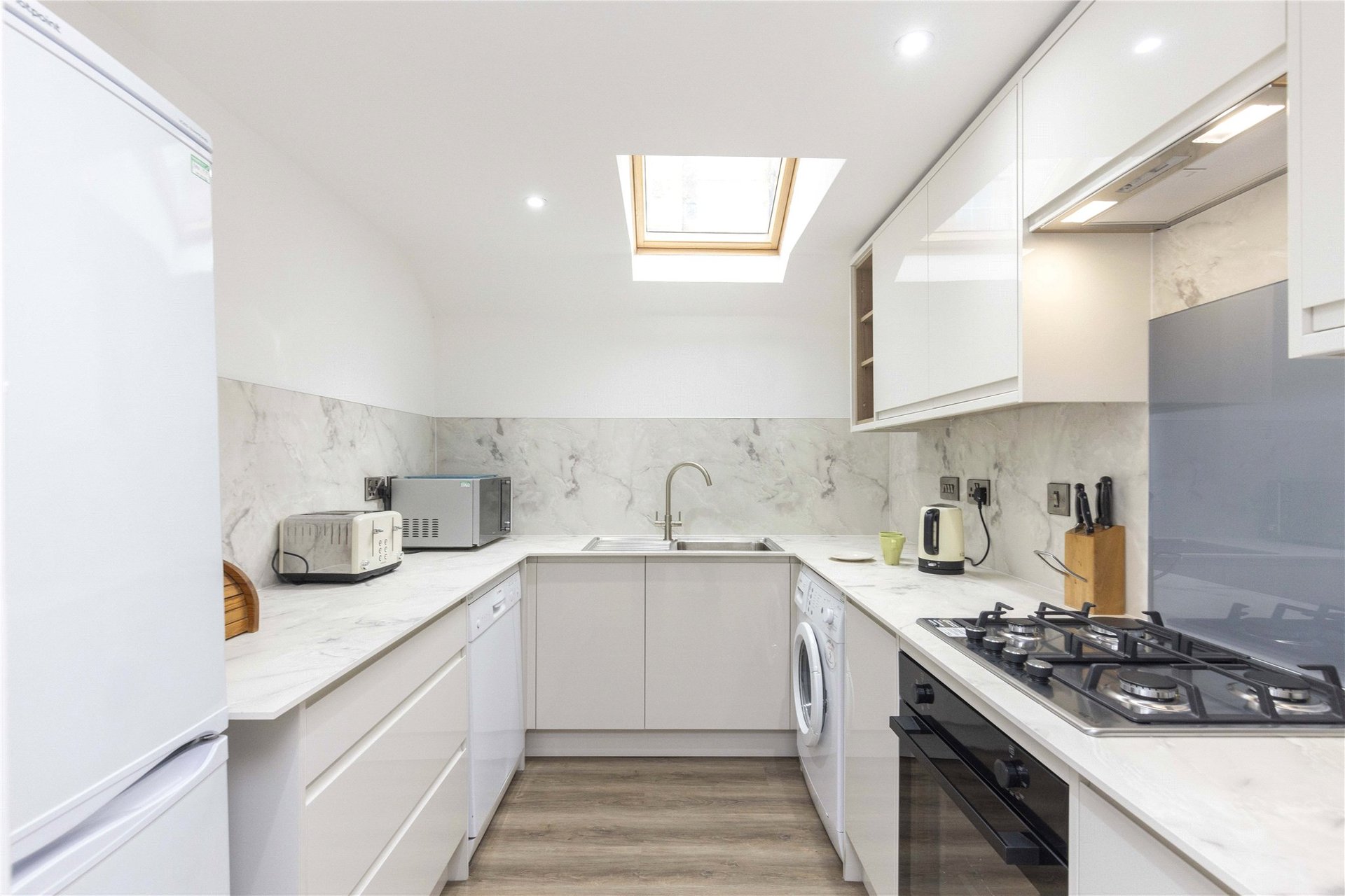 8 Northumberland St NW Lane, New Town, Edinburgh, EH3 6JL - Picture #3