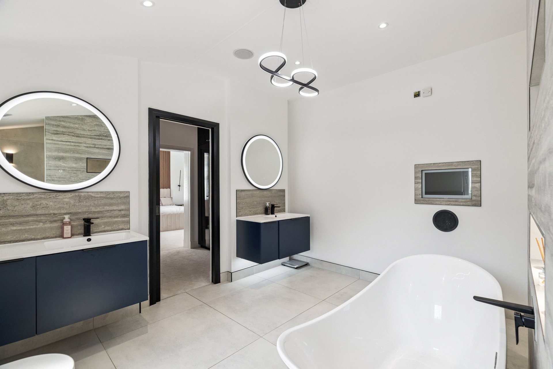 53 Ayr Road, Whitecraigs, Glasgow, G46 6SR - Picture #40