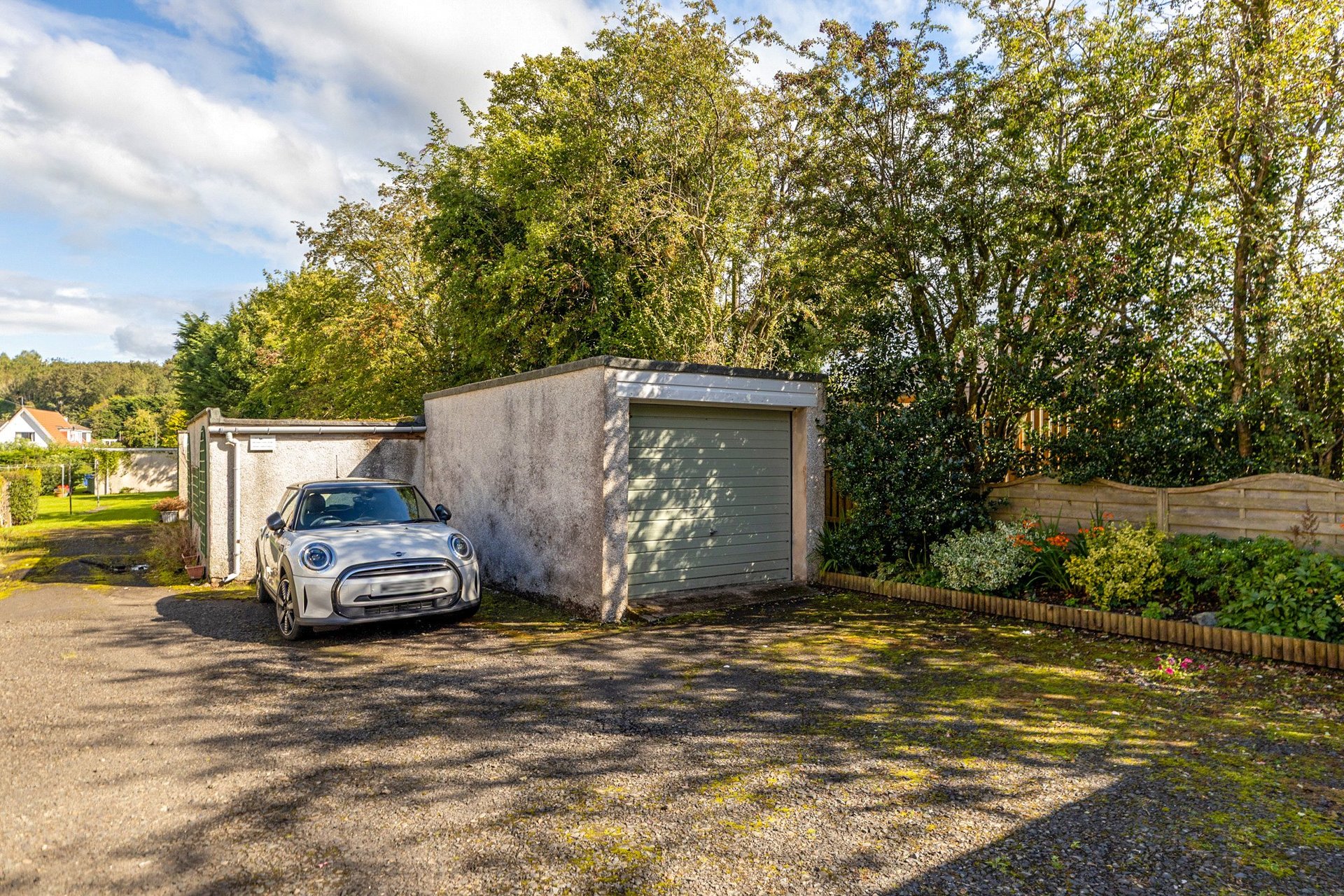32B Castleton Court, Castleton Drive, Newton Mearns, Glasgow, G77 5LF - Picture #23