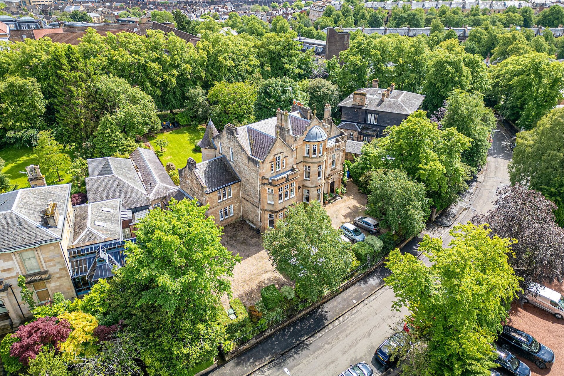 Flat 2, 5 Victoria Circus, Dowanhill, Glasgow, G12 9LB - Picture #1