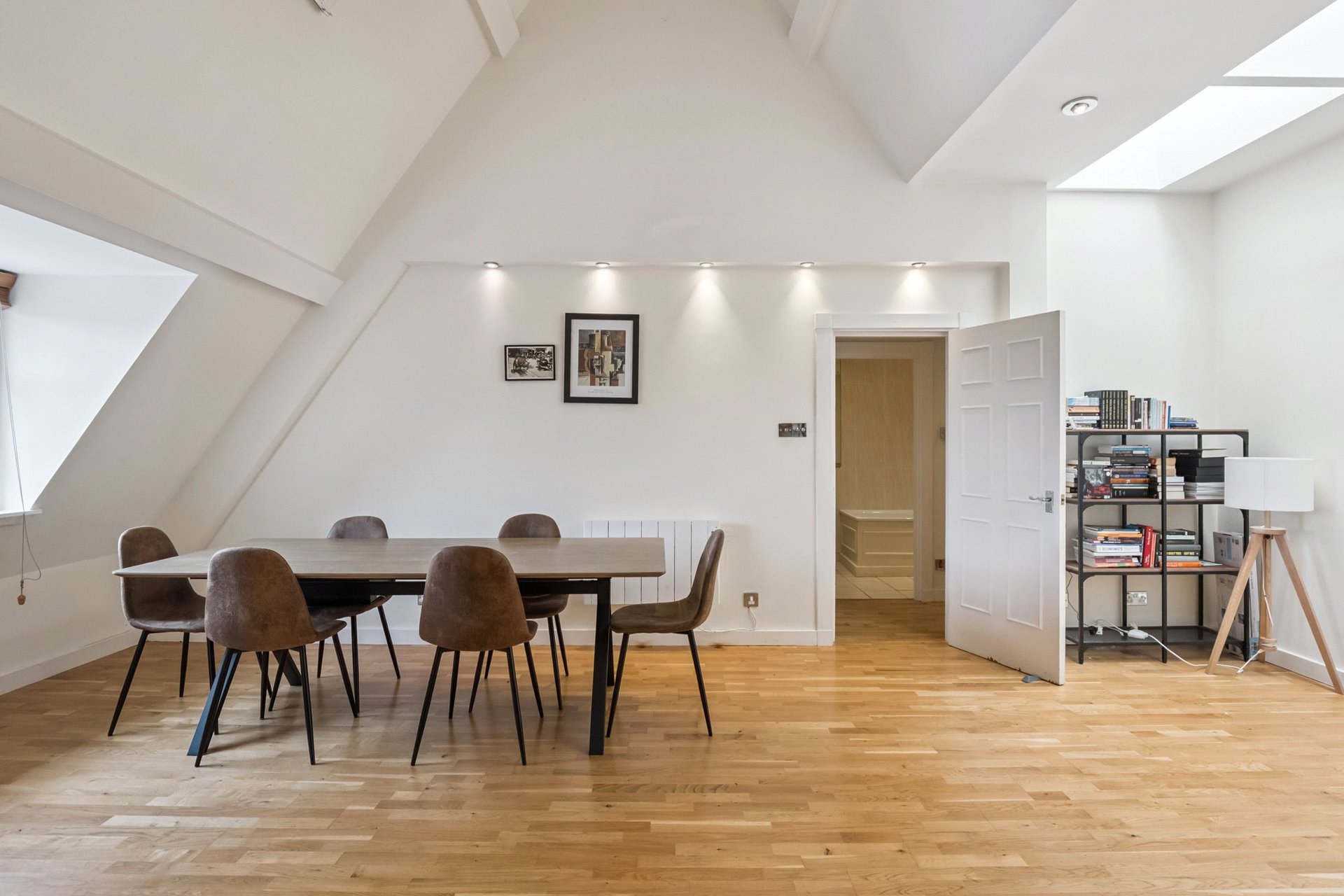 Flat 44, 5 Drummond Street, Edinburgh, Midlothian, EH8 9TT - Picture #5