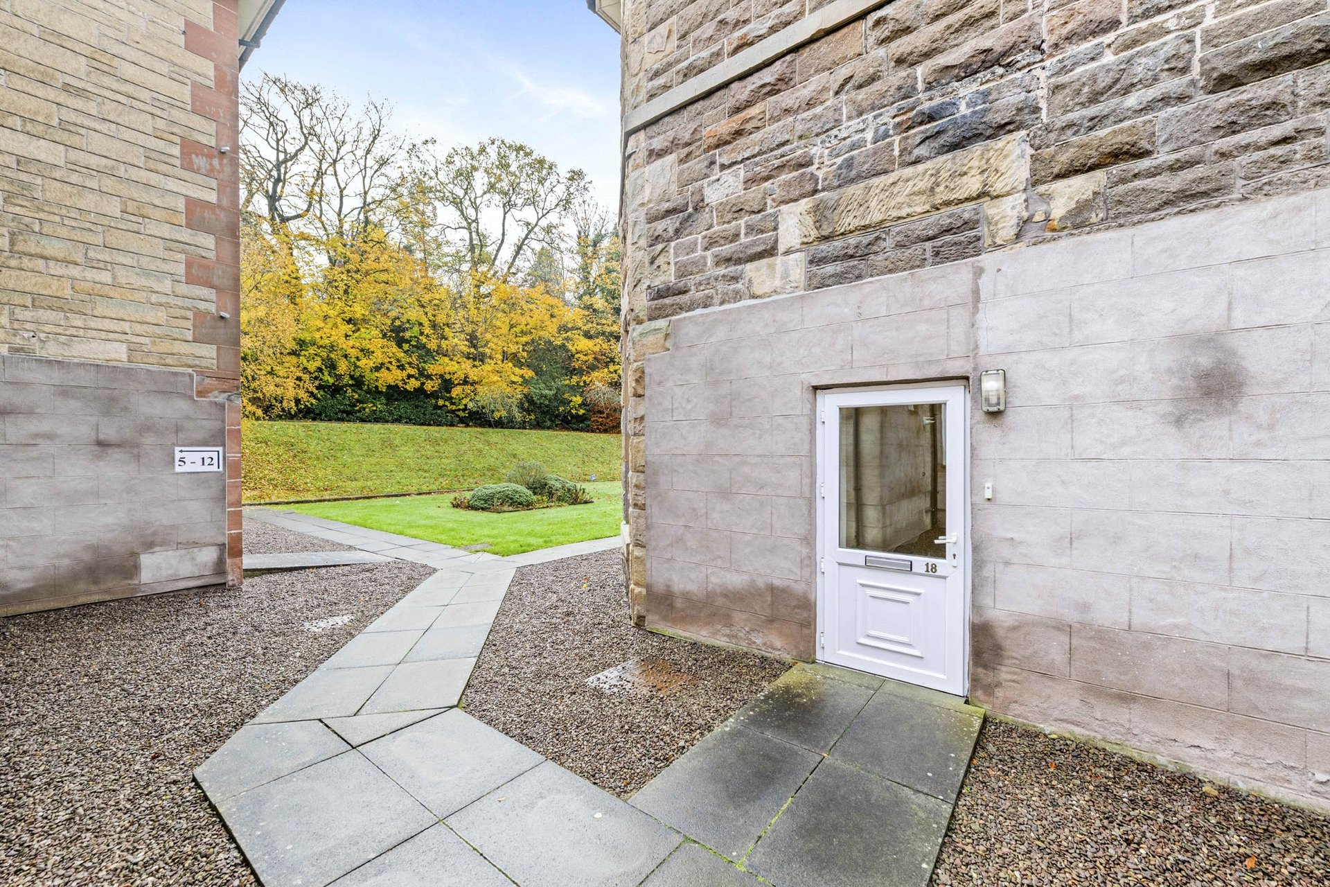 18 Dingleton Apartments, Chiefswood Road, Melrose, Scottish Borders, TD6 9HJ - Picture #2