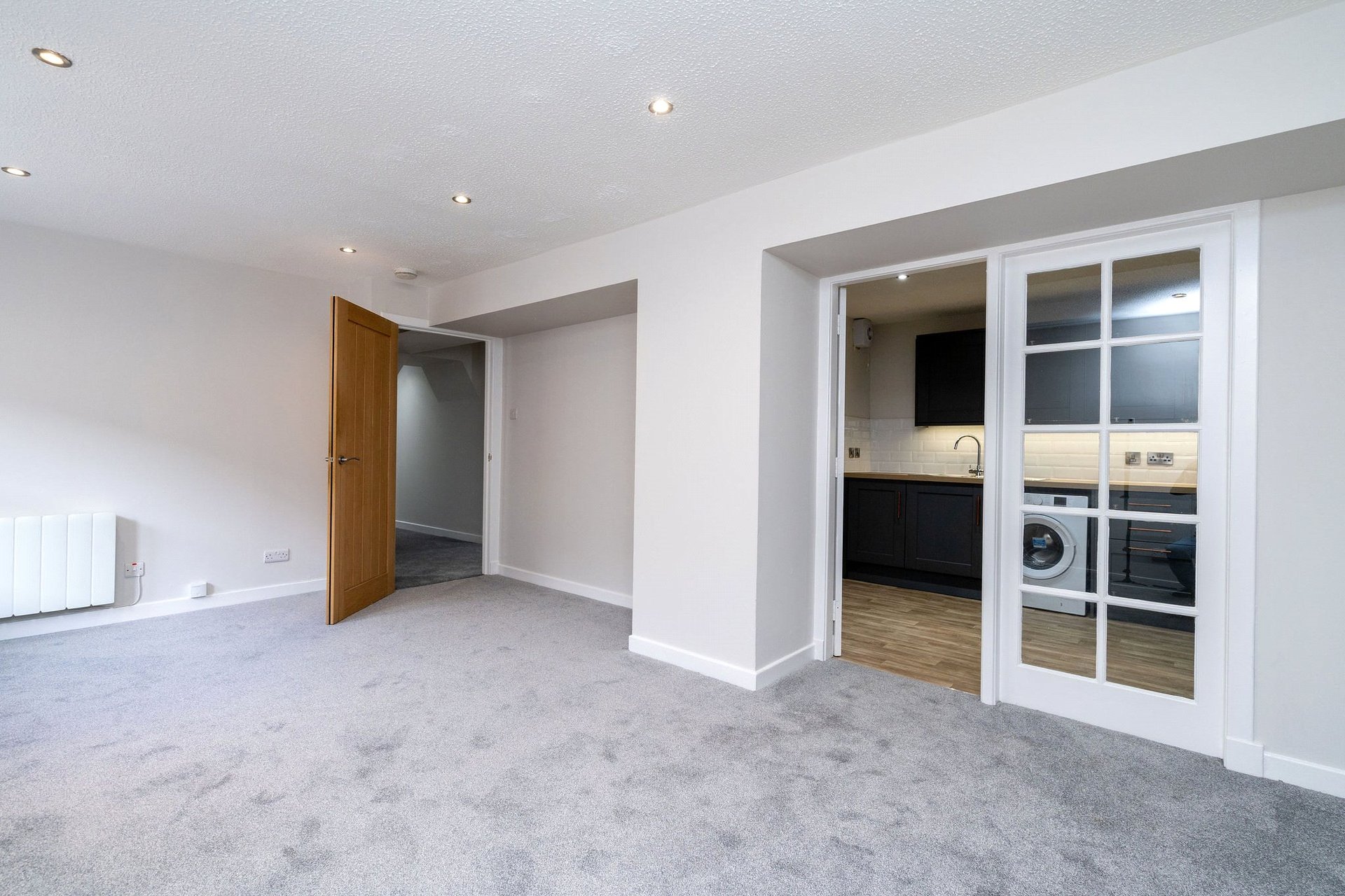 45/16 Maritime Street, Leith, Edinburgh, EH6 6SA - Picture #2