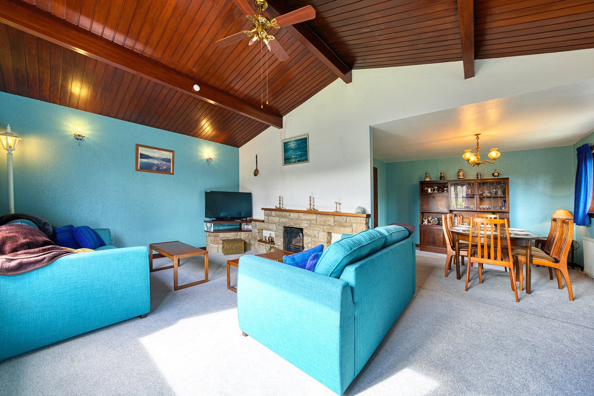 Redwood Lodge, Coach Road, Kilsyth, Glasgow, North Lanarkshire, G65 0PR - Picture #2