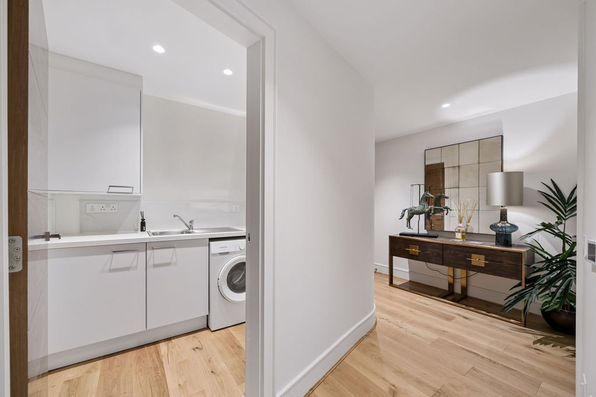 Apt 2, No.9 Barnton Avenue West, Edinburgh, EH4 6DF - Picture #11