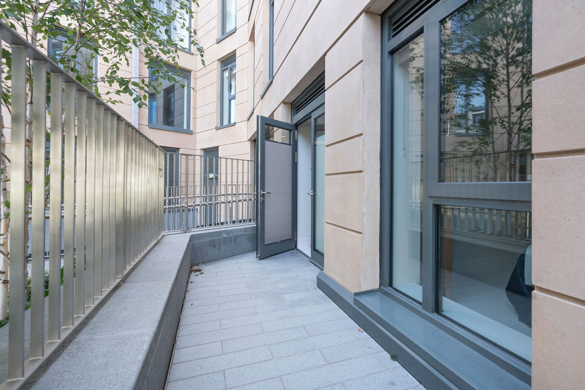 Flat 1 (Pavilion C), 1 Elder Street, Edinburgh, Midlothian, EH1 3BS - Picture #11