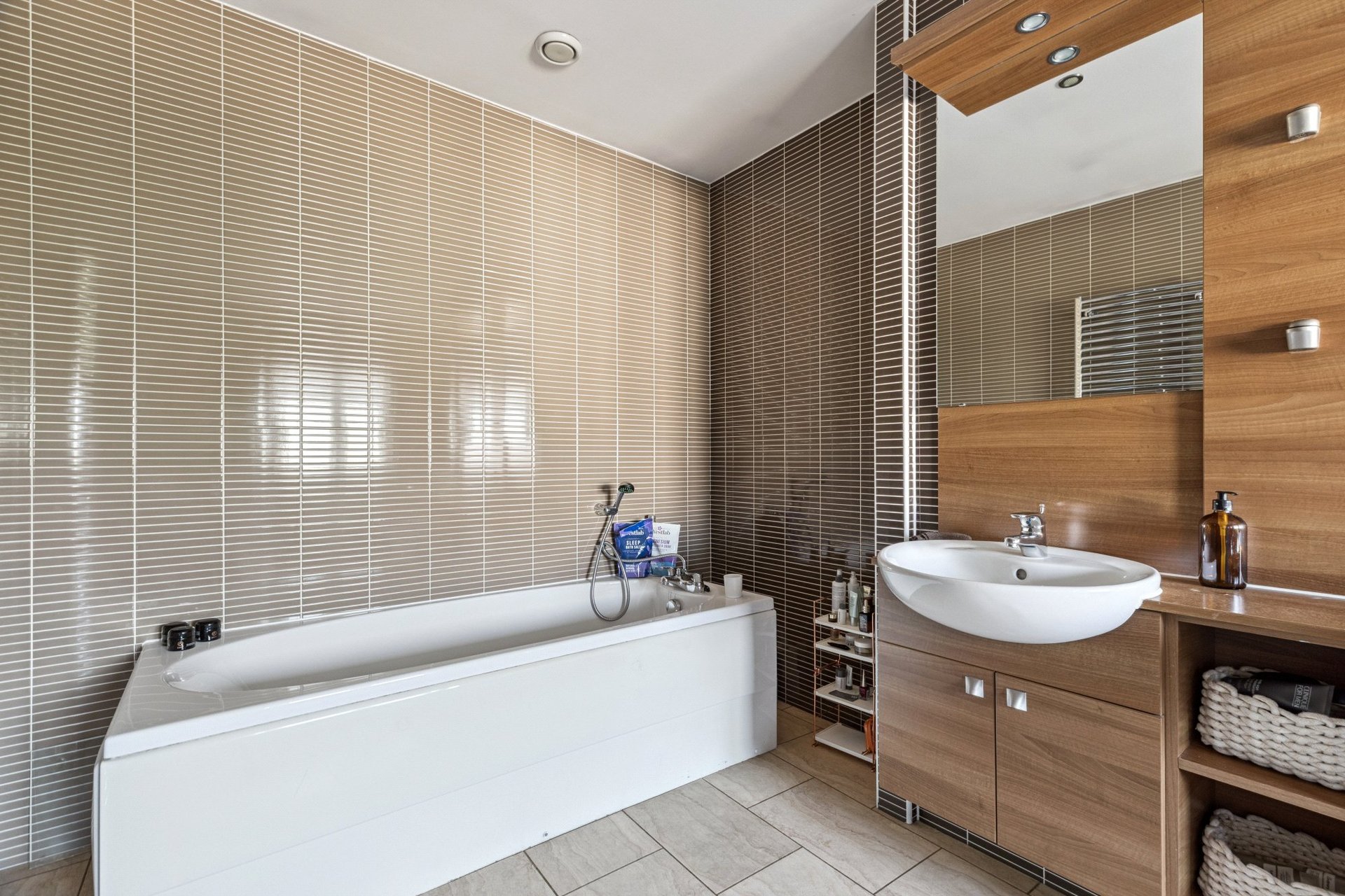 1 Caol Court, Thorntonhall, Glasgow, South Lanarkshire, G74 5DB - Picture #23