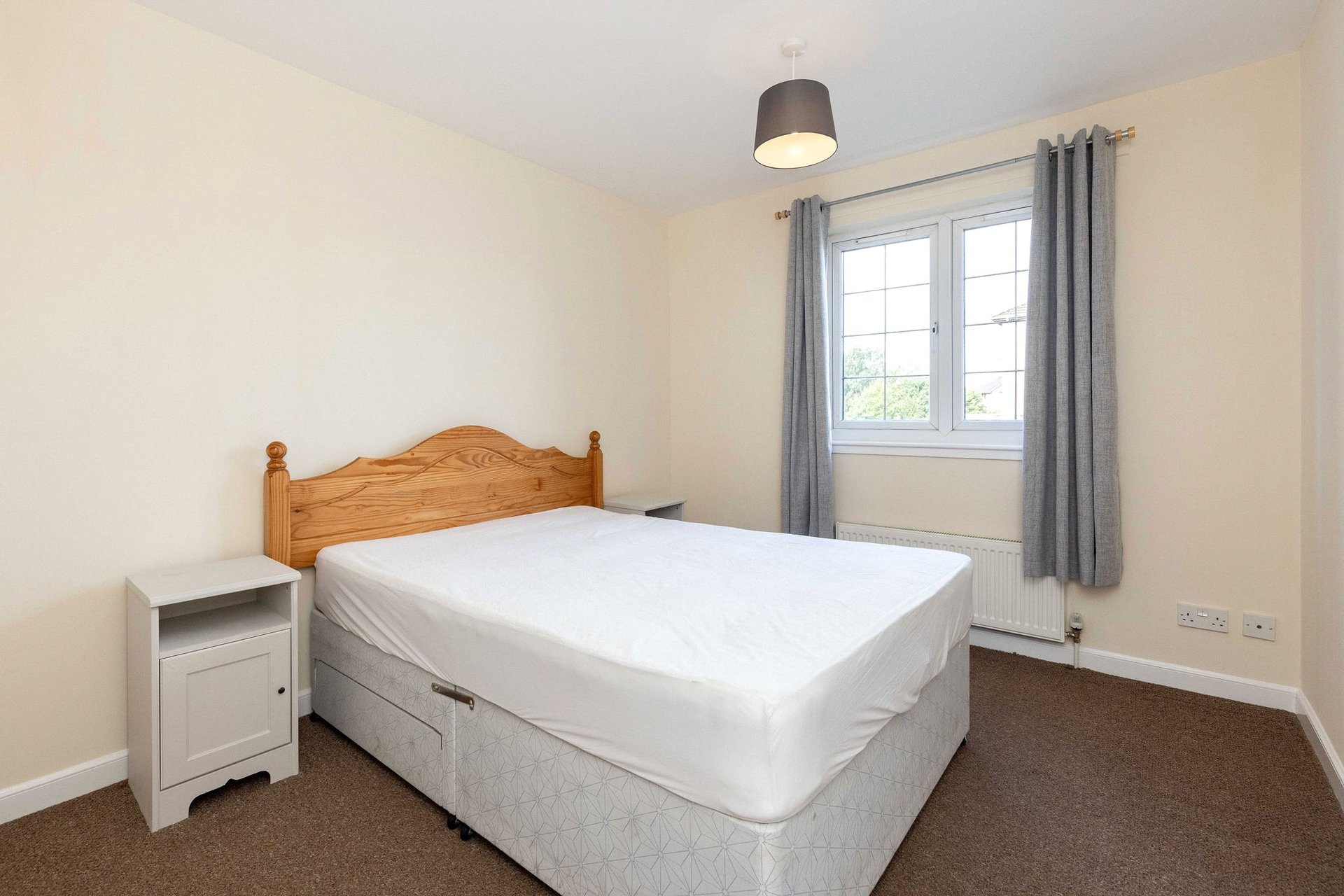 27 Burnvale Place, Livingston, West Lothian, EH54 6GD - Picture #10