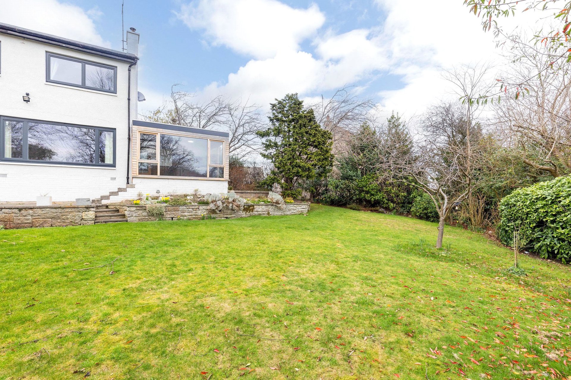 14 Ravelston House Park, Edinburgh, EH4 3LU - Picture #3