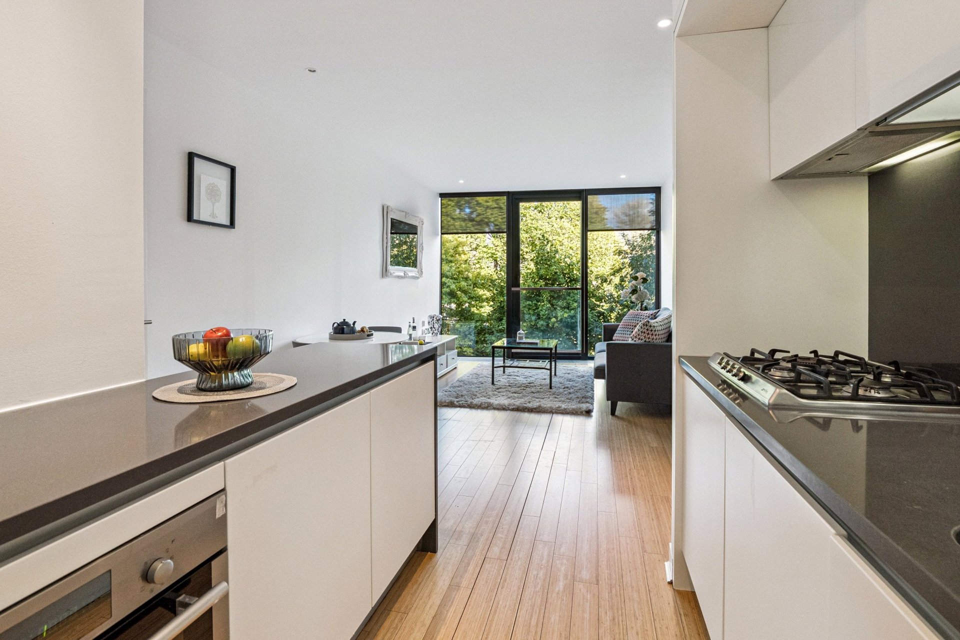 28/11 Simpson Loan, Edinburgh, Midlothian, EH3 9GG - Picture #9