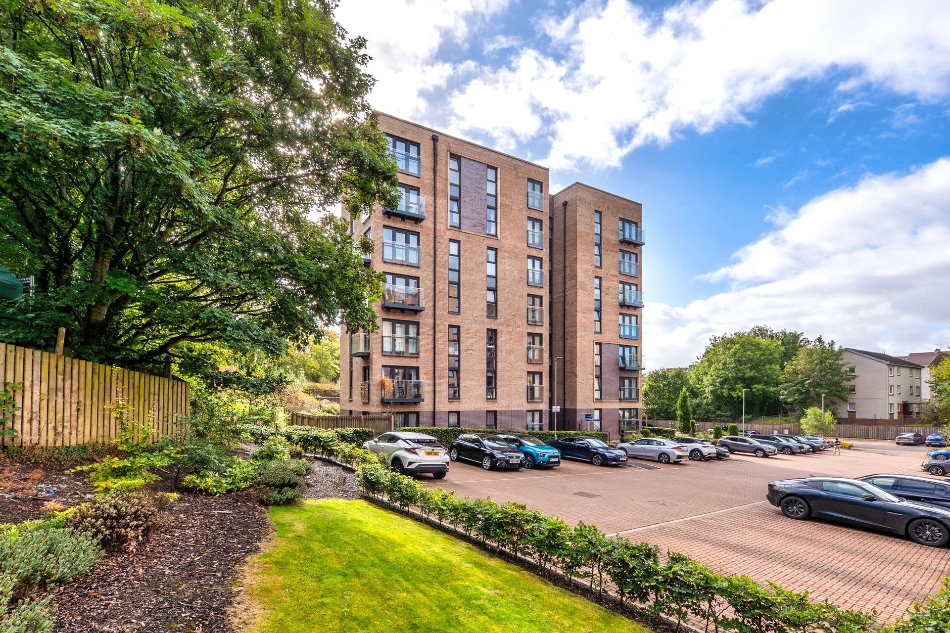 Flat 0/1, 185 Dorchester Avenue, Kelvindale, Glasgow, G12 0DD - Picture #1
