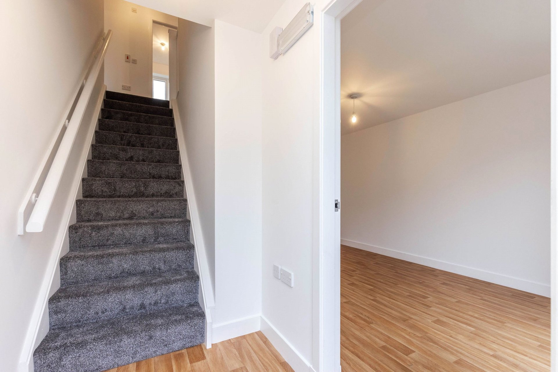 70 Oaklands Square, Broomhouse, Edinburgh, EH11 3AH - Picture #8