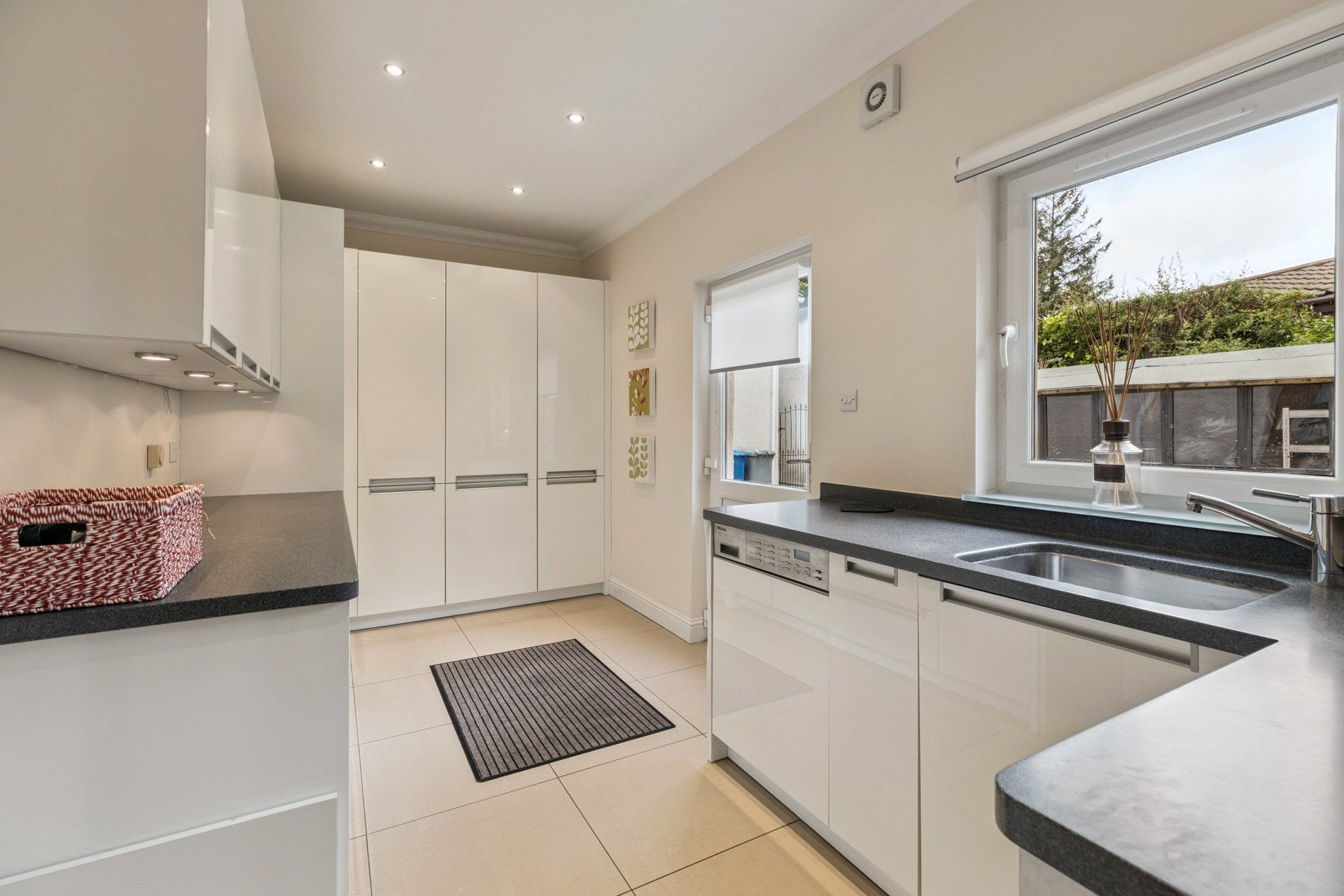 2 Park Drive, Thorntonhall, Glasgow, South Lanarkshire, G74 5AS - Picture #24