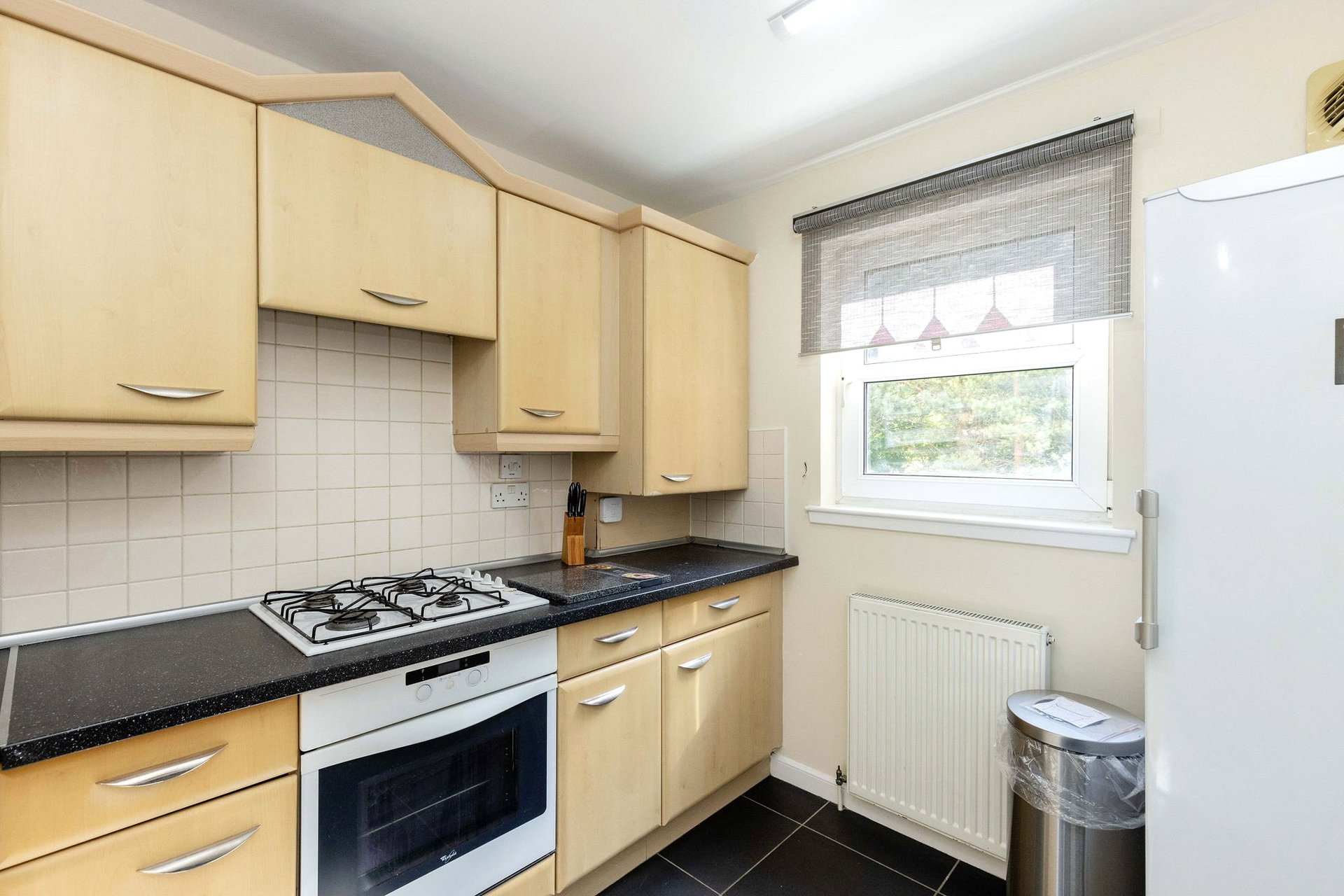 27 Burnvale Place, Livingston, West Lothian, EH54 6GD - Picture #8