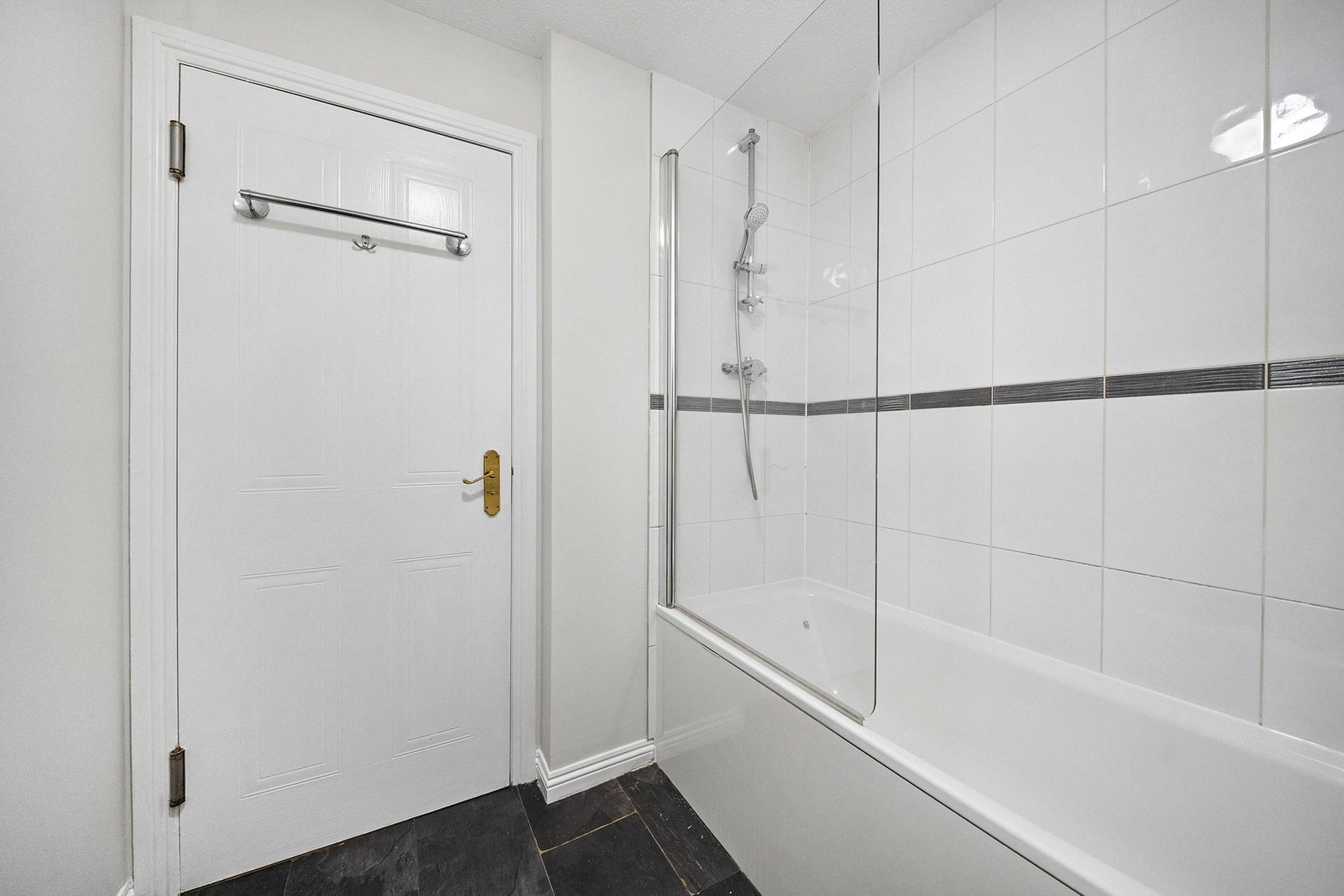 20/2 Sinclair Place, Edinburgh, EH11 1AH - Picture #21