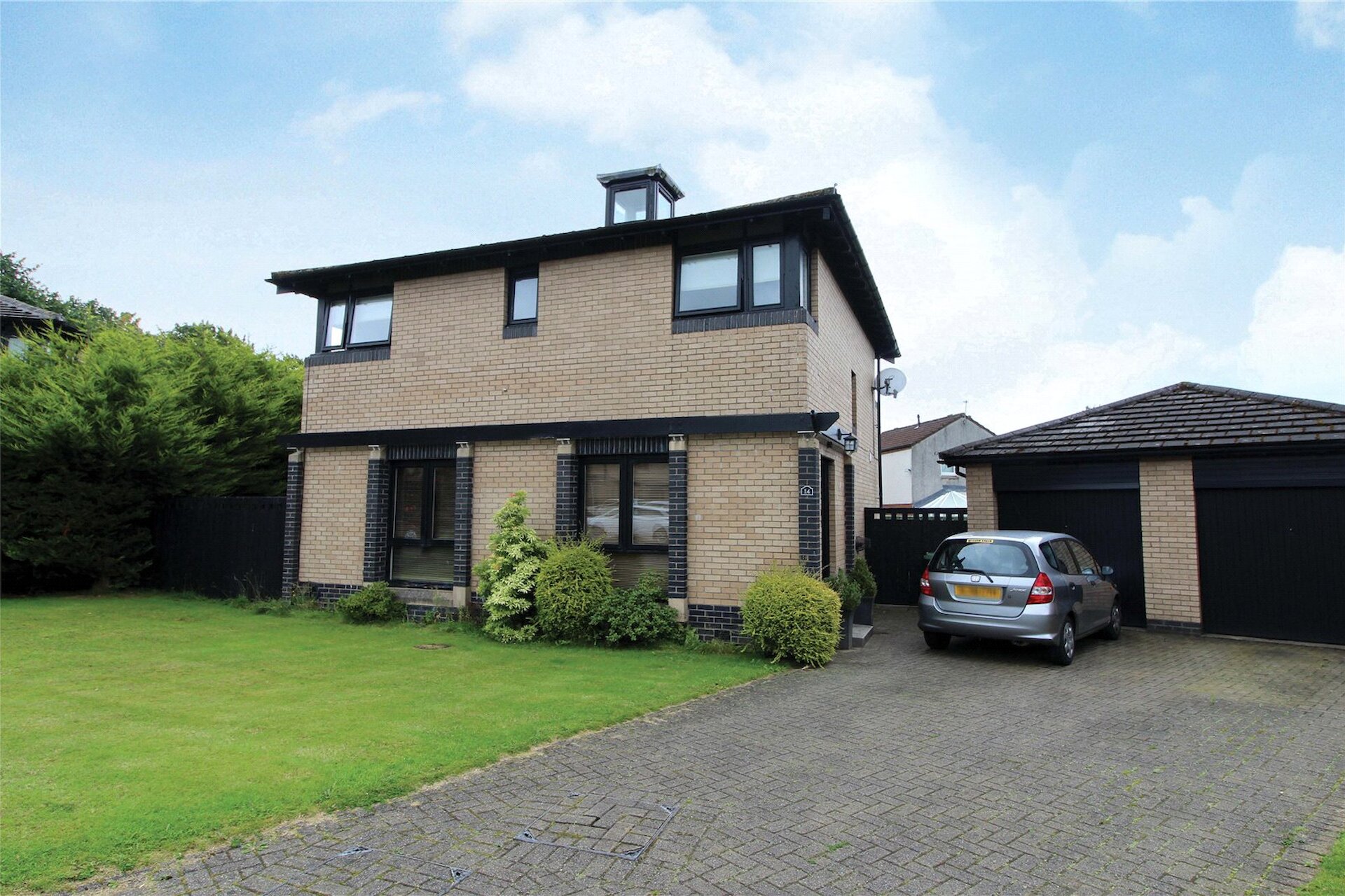 14 Ballagan Place, Milngavie, G62 7RQ - Picture #1