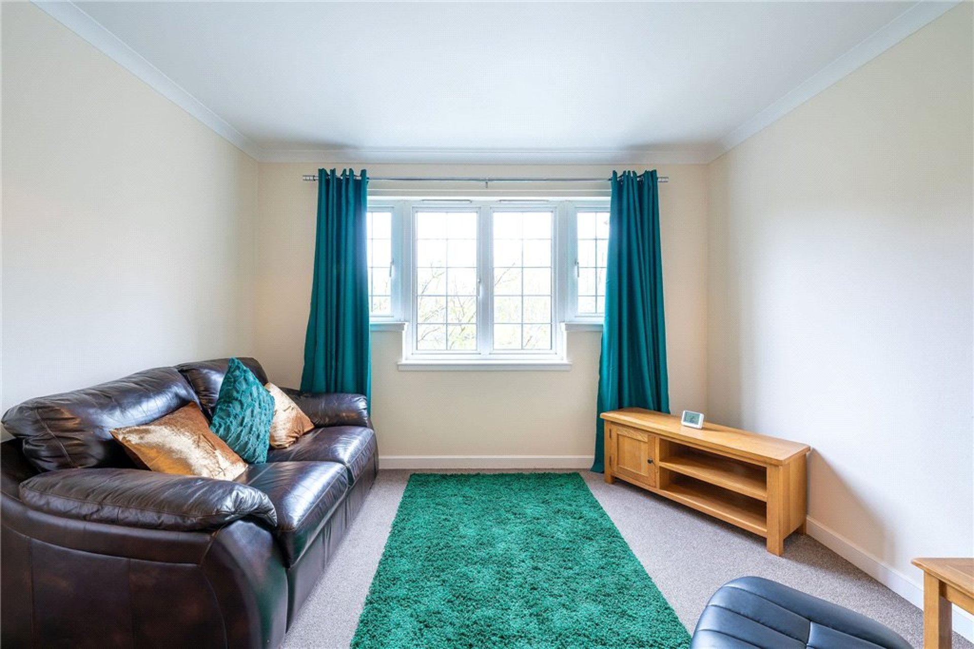 86 Burnvale, Livingston, West Lothian, EH54 6DQ - Picture #2