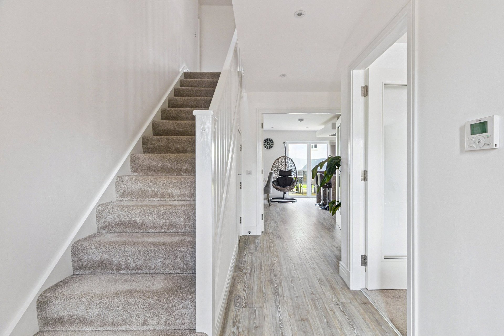 19 Maidenhill Grove, Newton Mearns, Glasgow, G77 5GT - Picture #3