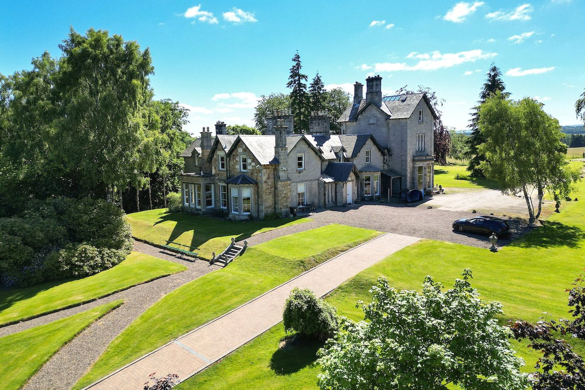 Loganbank House, Milton Bridge, Penicuik, Midlothian, EH26 0NY - Picture #1