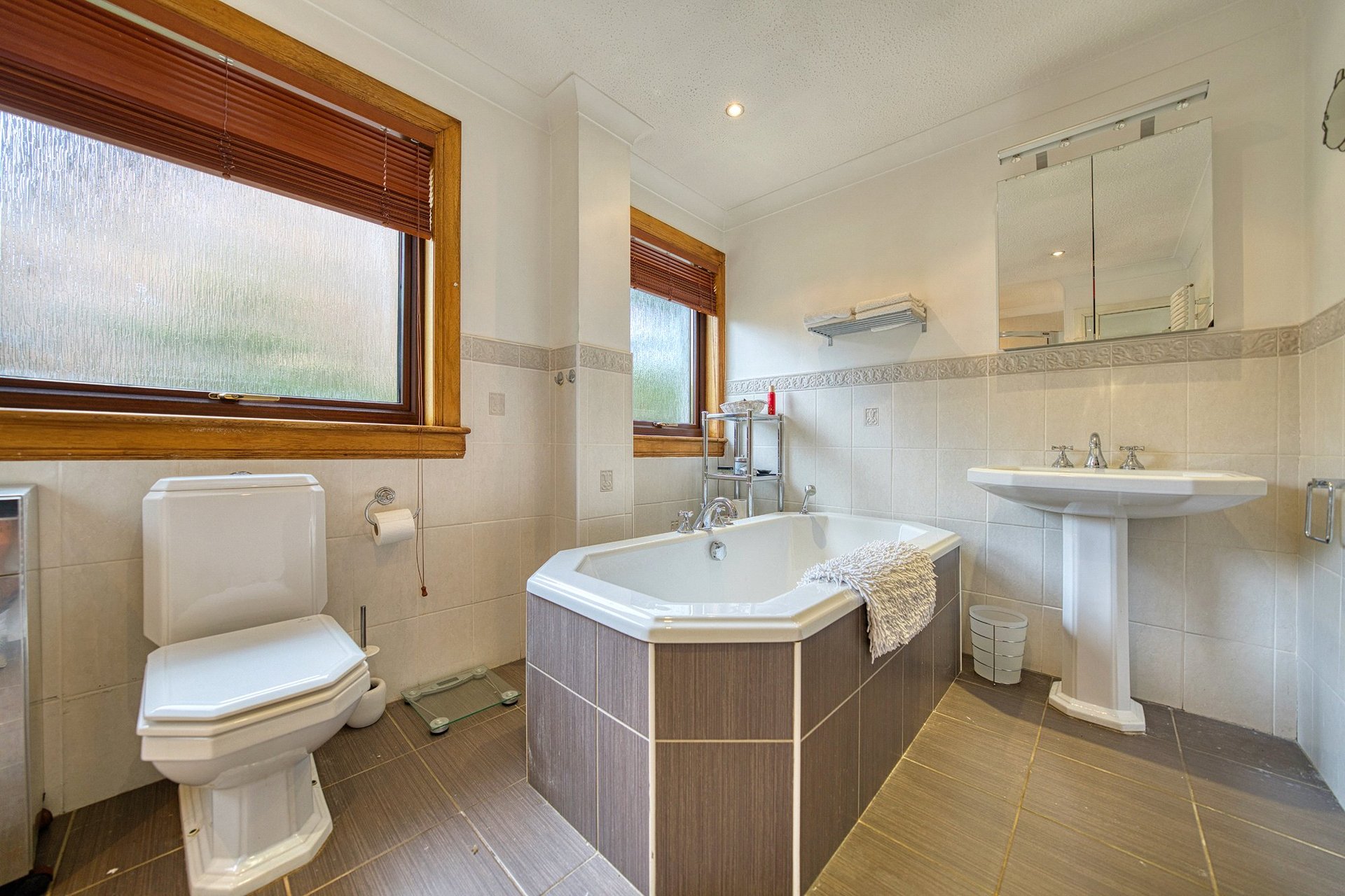 35 Moorfoot Way, Bearsden, G61 4RL - Picture #22