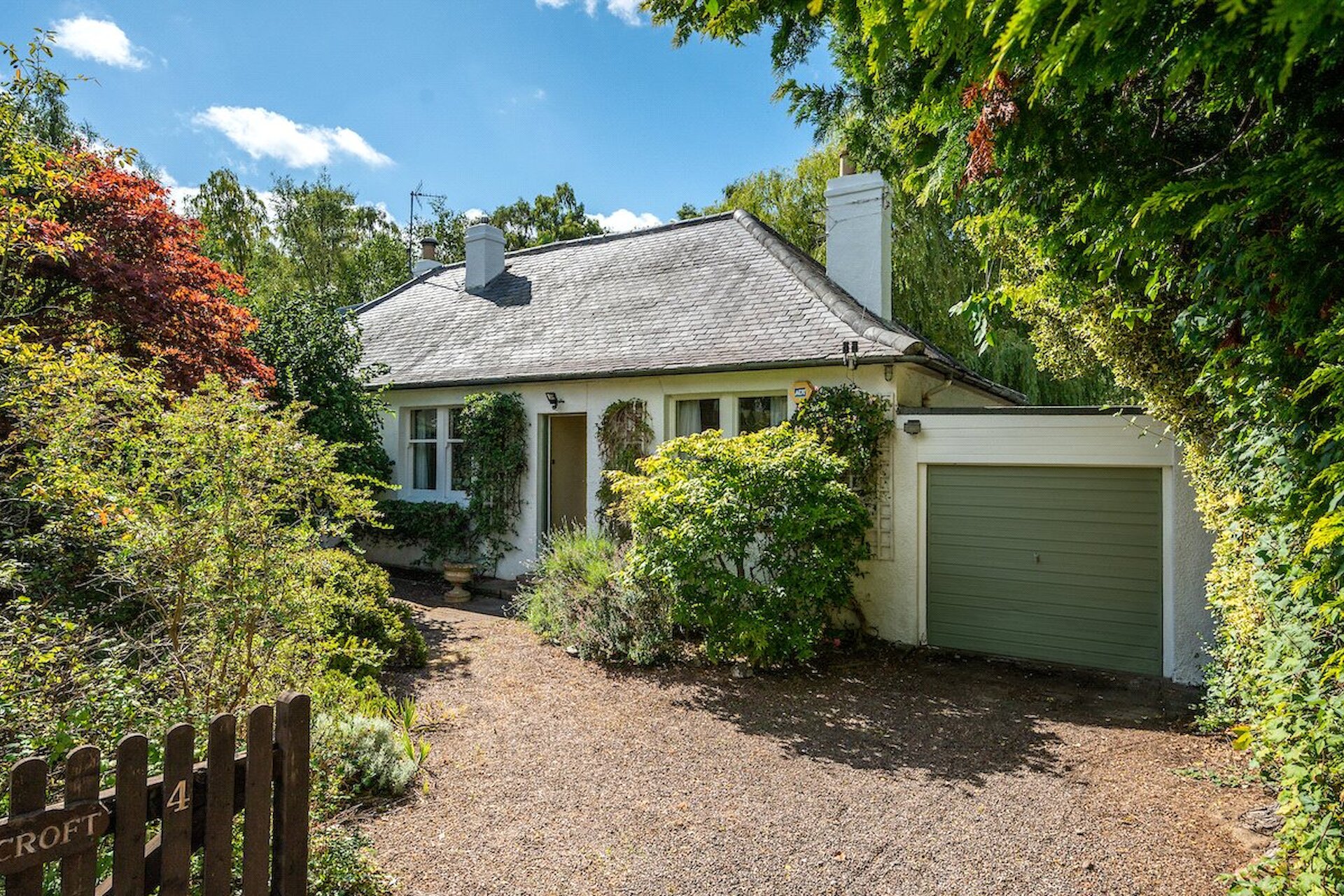 Holmcroft, 4 Tweeddale Avenue, Gifford, Haddington, East Lothian, EH41 4QN - Picture #1