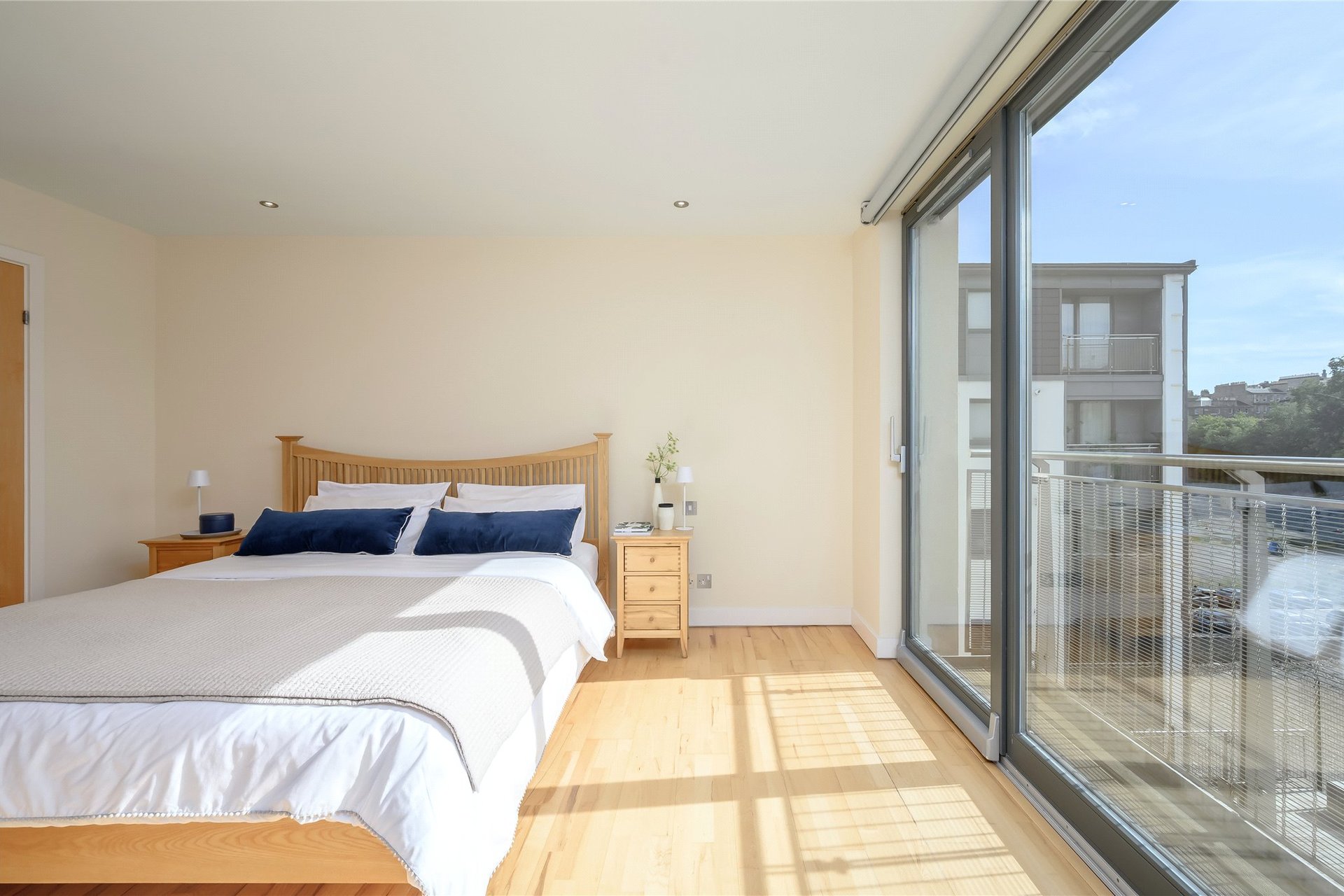 Flat 7, 2 Eyre Place, Edinburgh, EH3 5EP - Picture #12