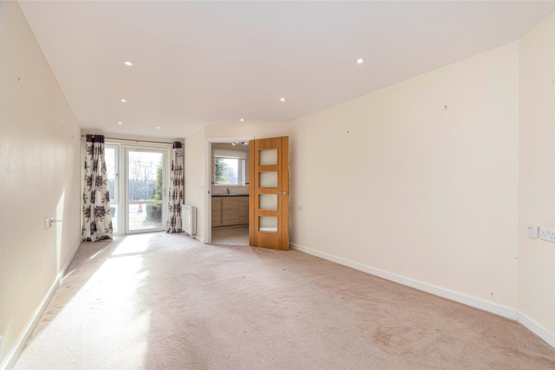 Flat 7, Hilltree Court, 96 Fenwick Road, Giffnock, Glasgow, East Renfrewshire, G46 6AA - Picture #6