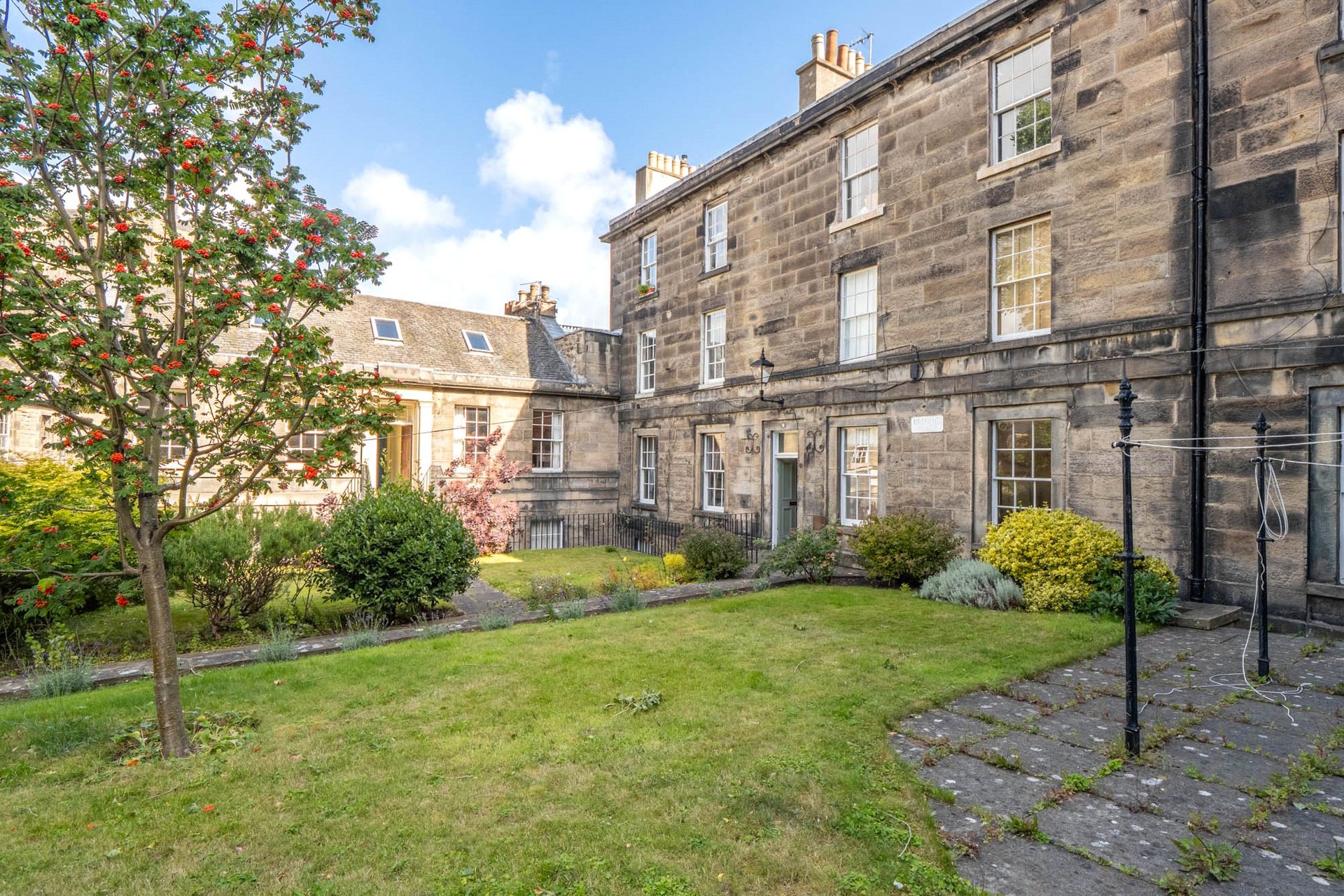 4/2 Brown's Place, Edinburgh, EH1 2HX - Picture #14
