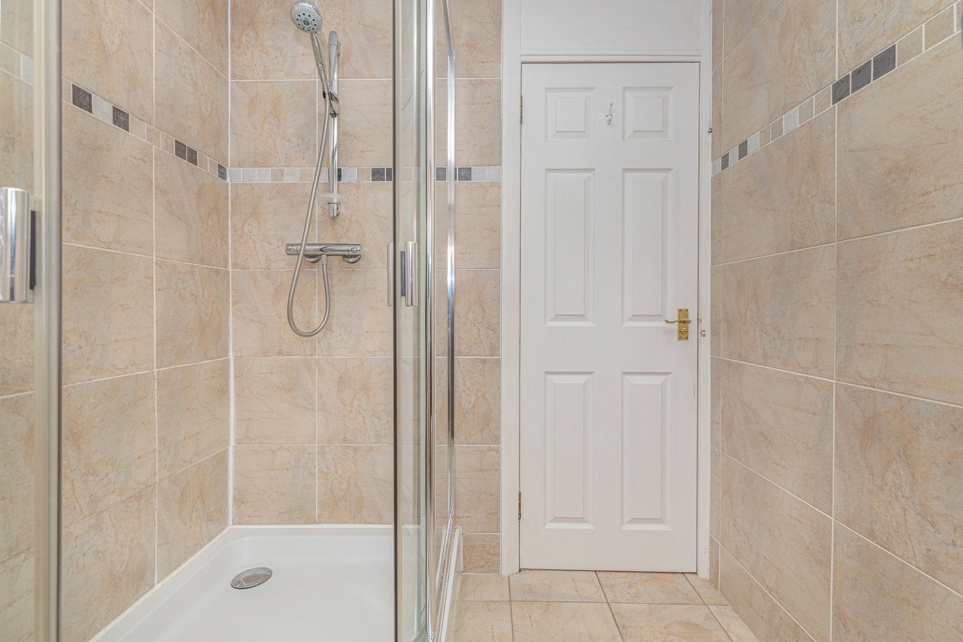 54 Rosslyn Road, Bearsden, G61 4DN - Picture #18
