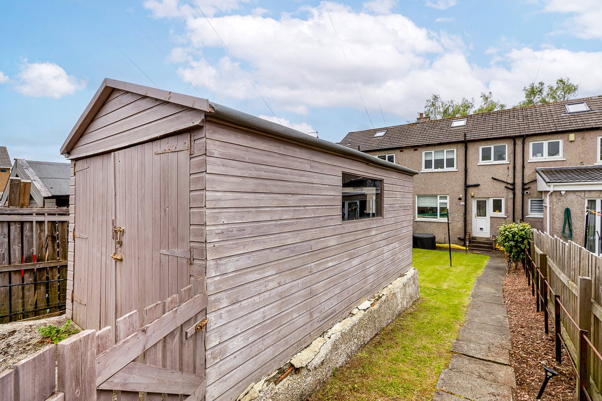 104 Ledi Drive, Bearsden, G61 4JP - Picture #24
