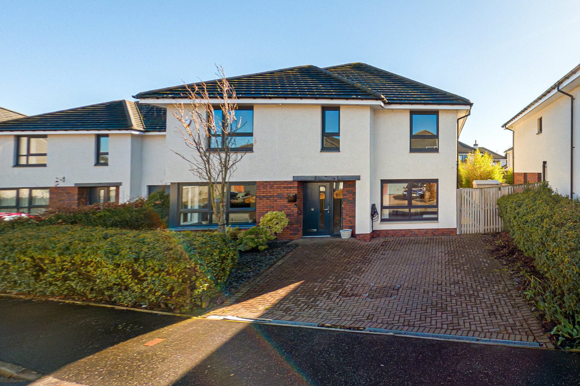 16 Aldton Park, Newton Mearns, Glasgow, G77 5UT - Picture #2